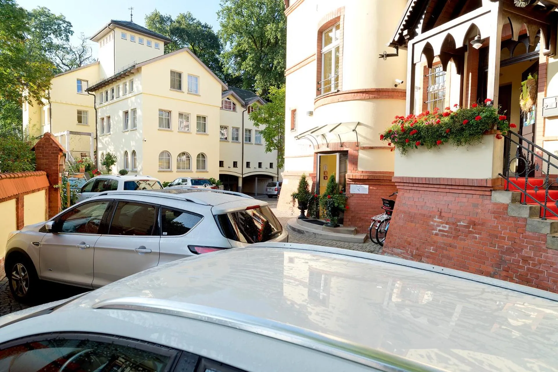 Property building in Hotel Villa Monte Vino