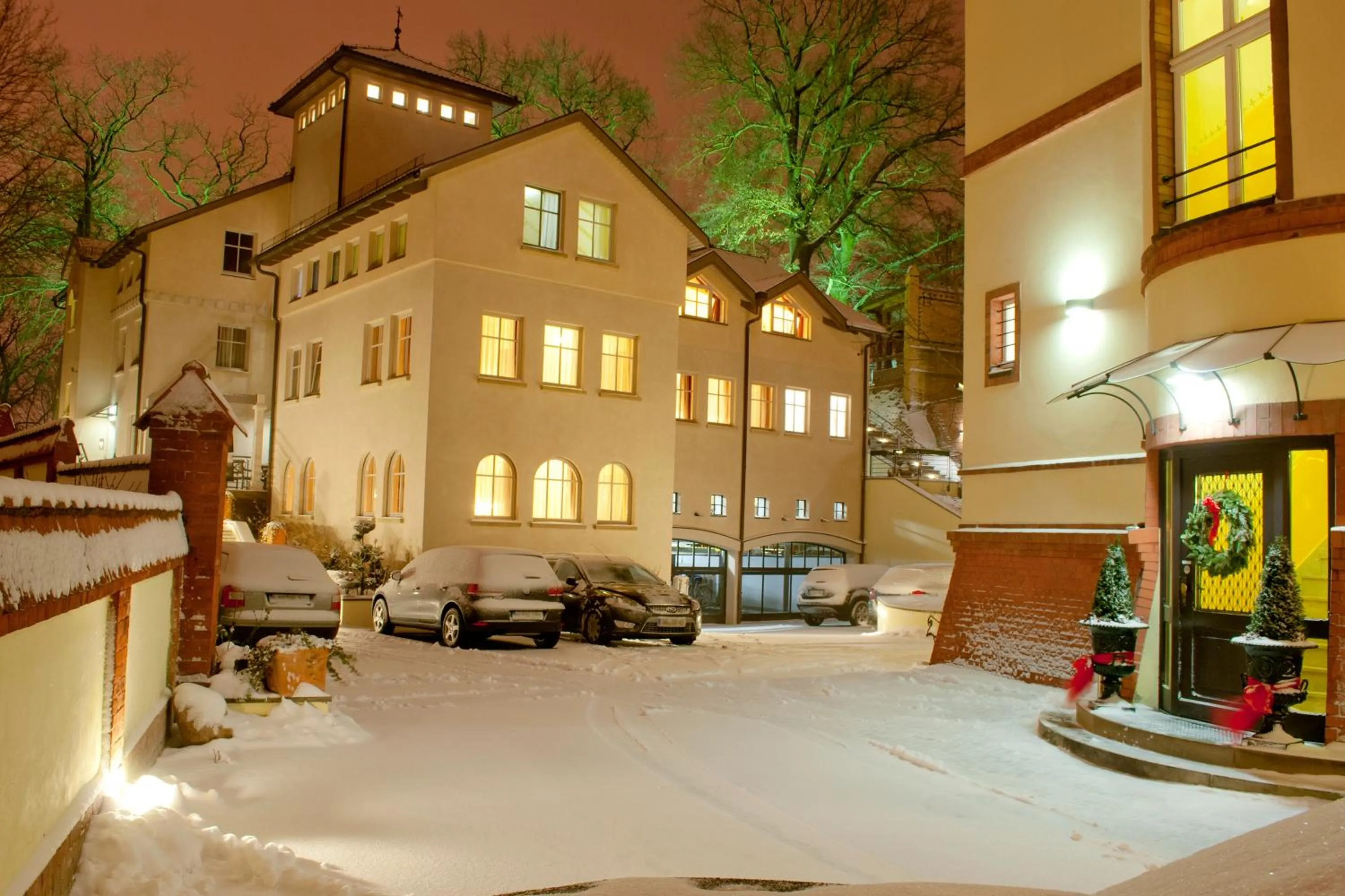 Property building in Hotel Villa Monte Vino