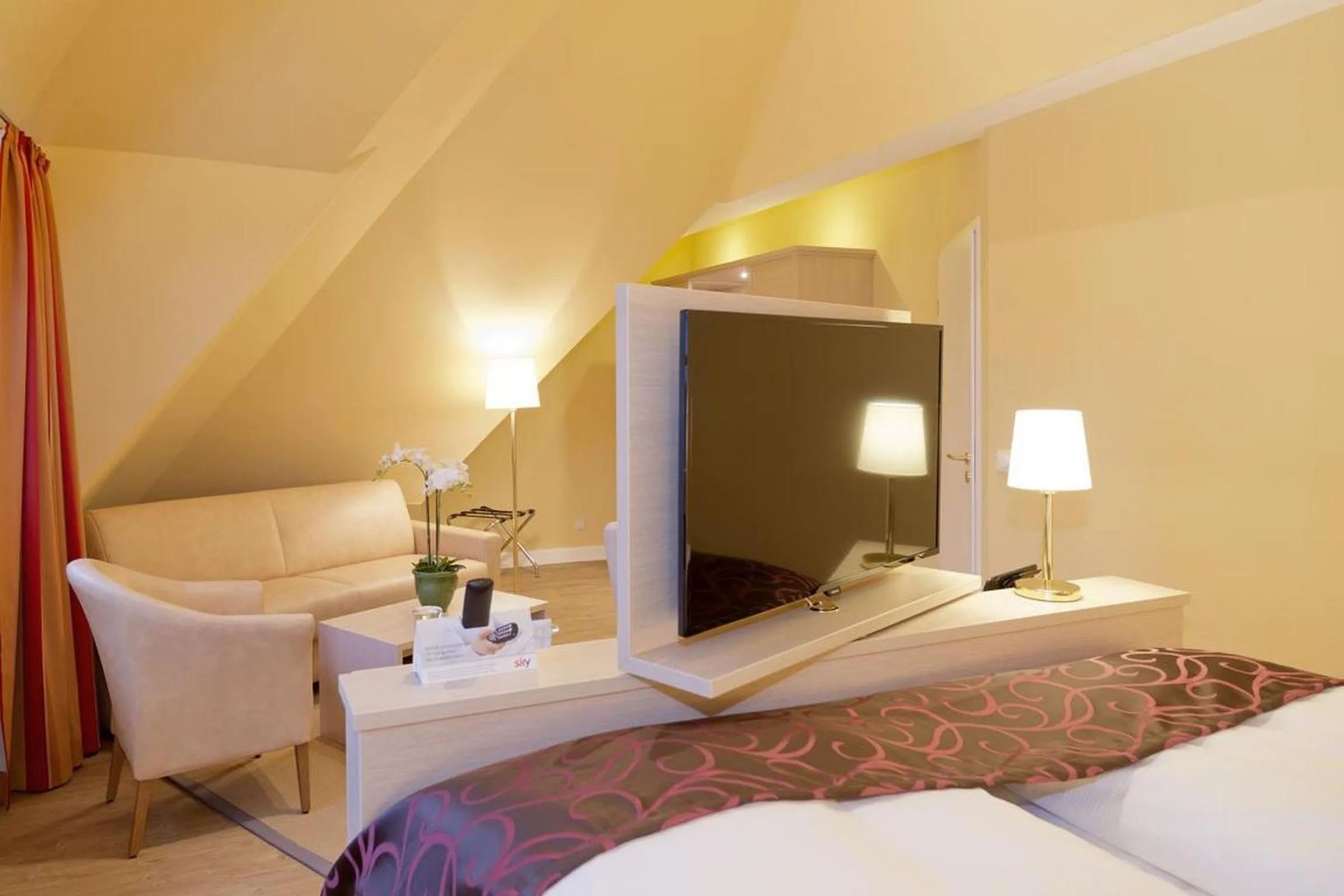 Photo of the whole room, Bed in Hotel Villa Monte Vino