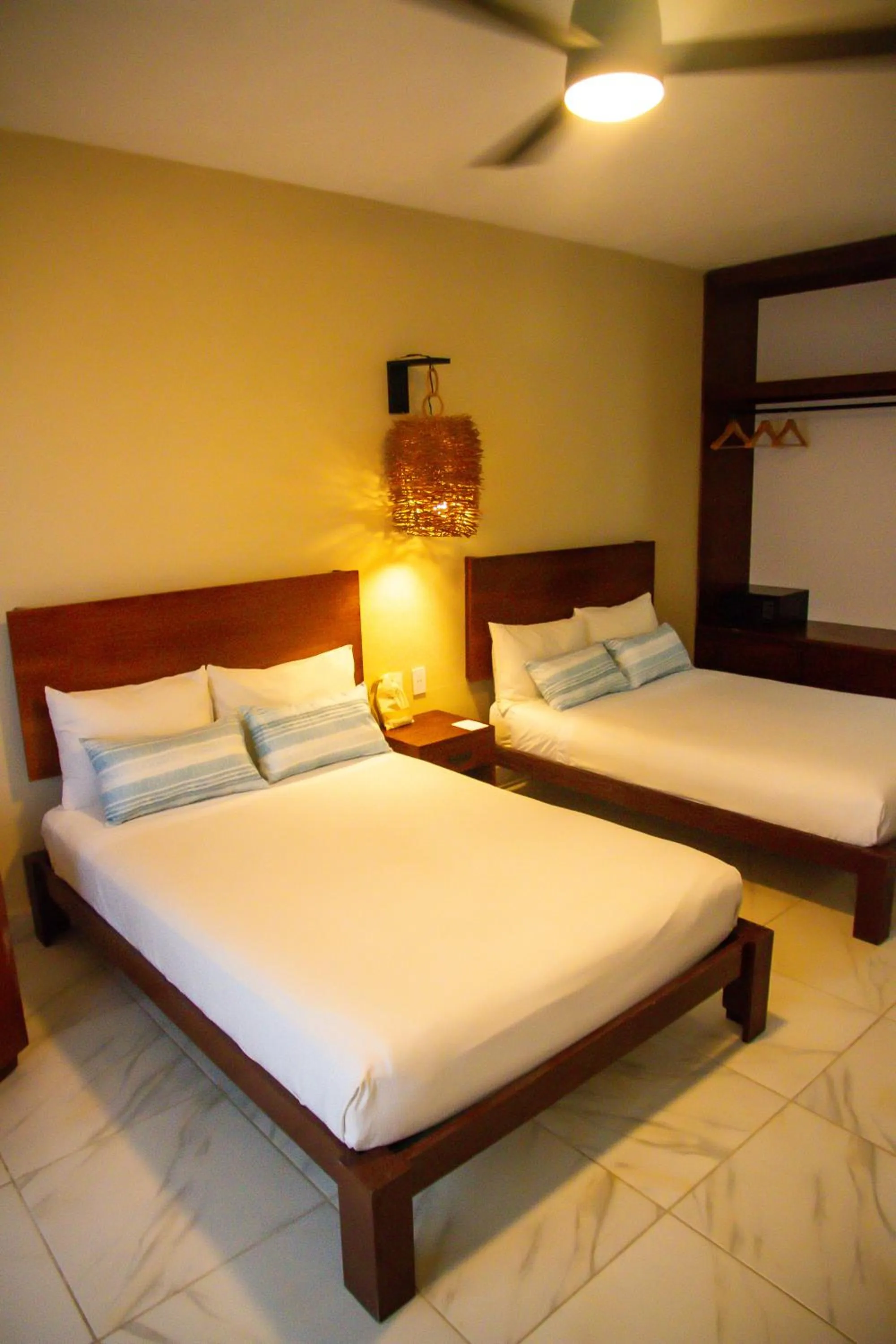 Bedroom, Bed in Ocean Drive Hotel