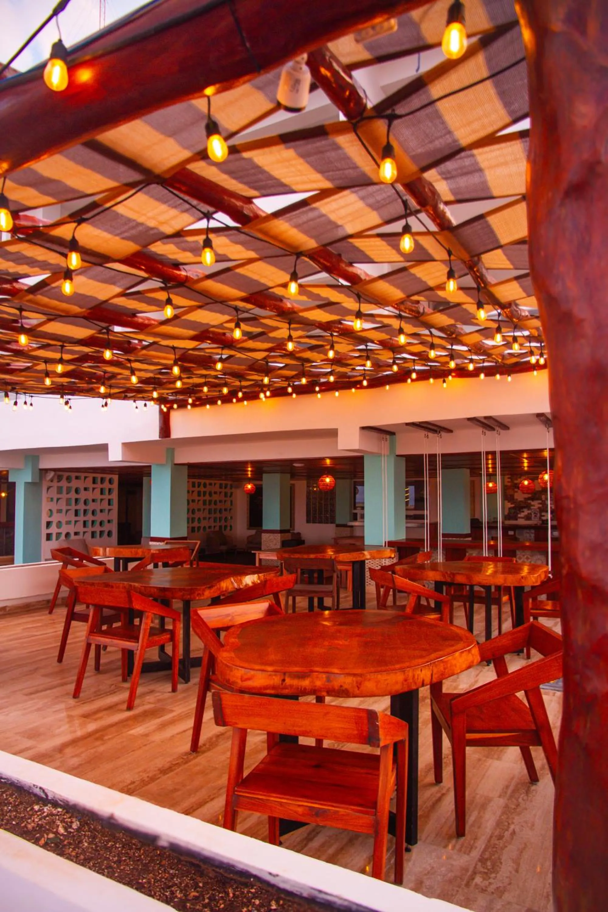 Restaurant/places to eat in Ocean Drive Hotel