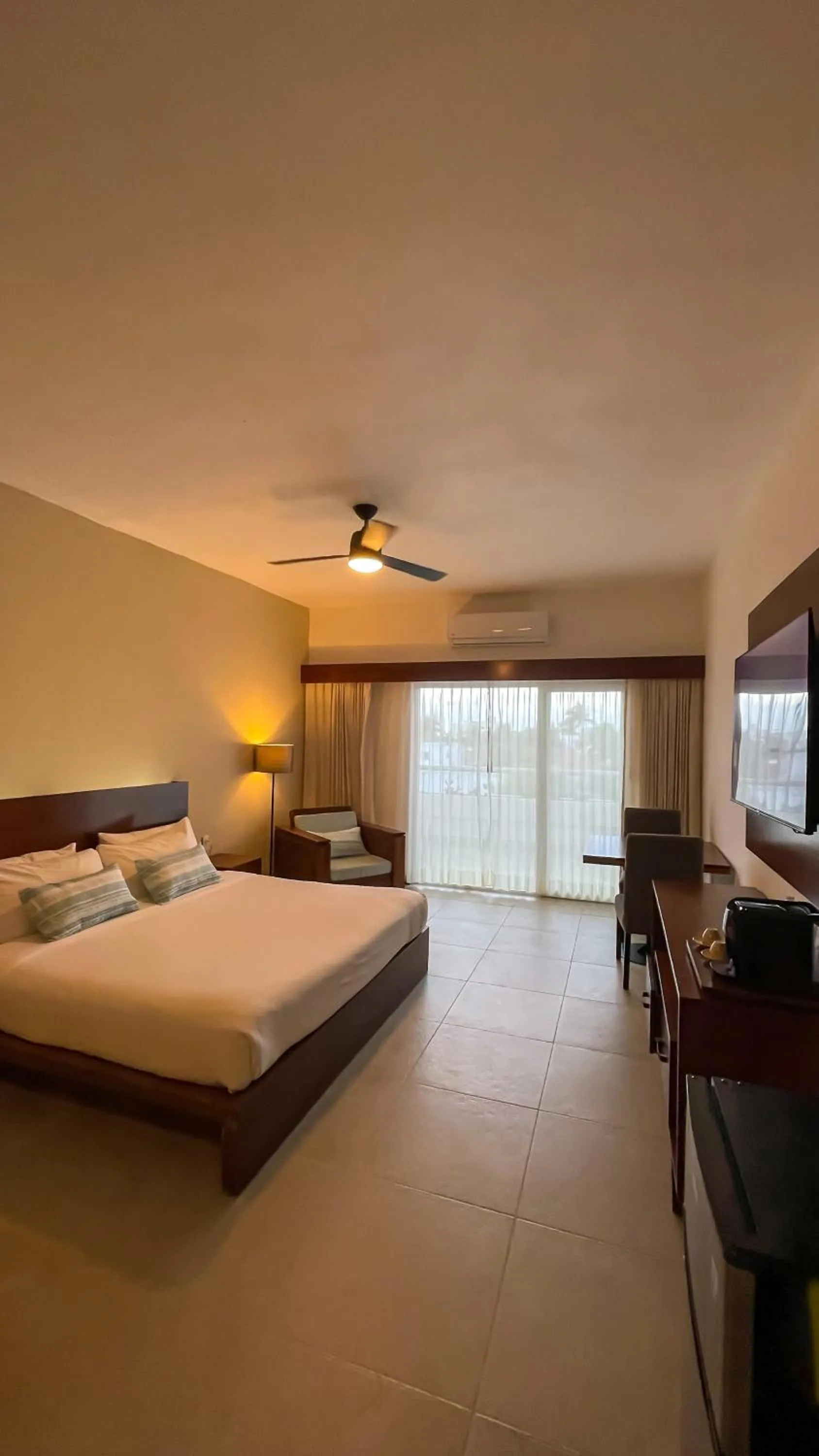 Bed in Ocean Drive Hotel