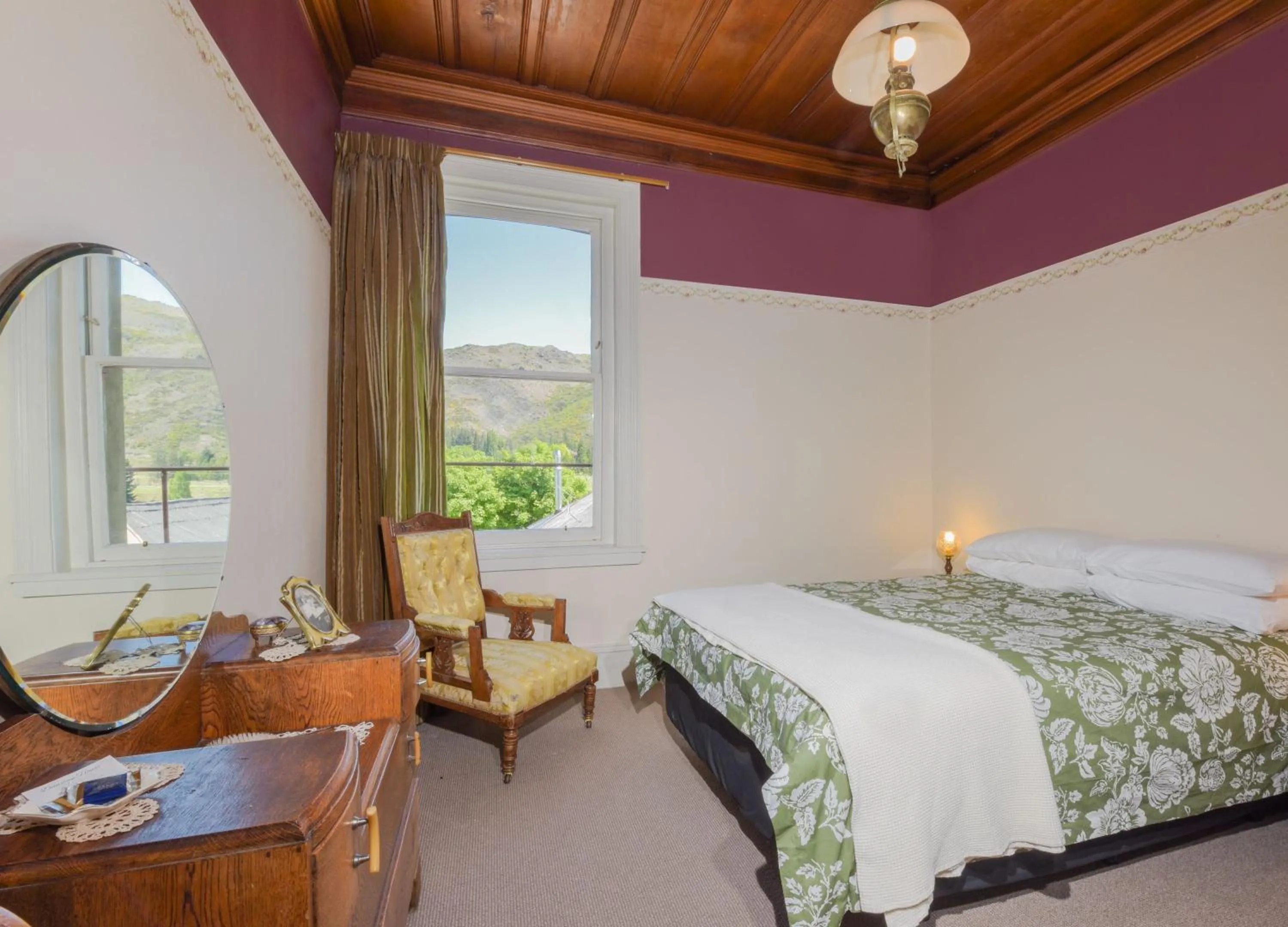 Bedroom, Bed in Dunstan House
