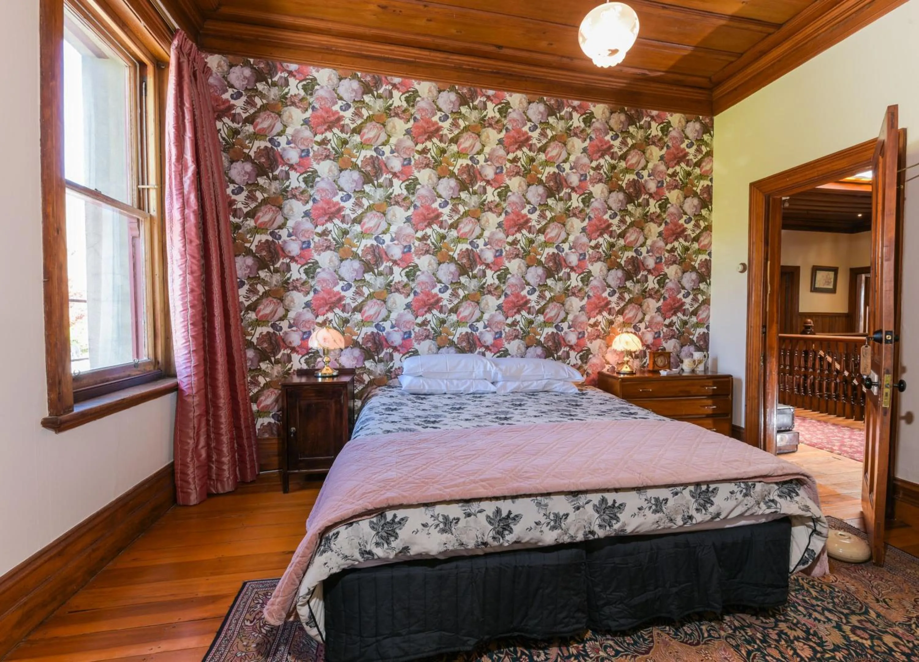 Photo of the whole room, Bed in Dunstan House