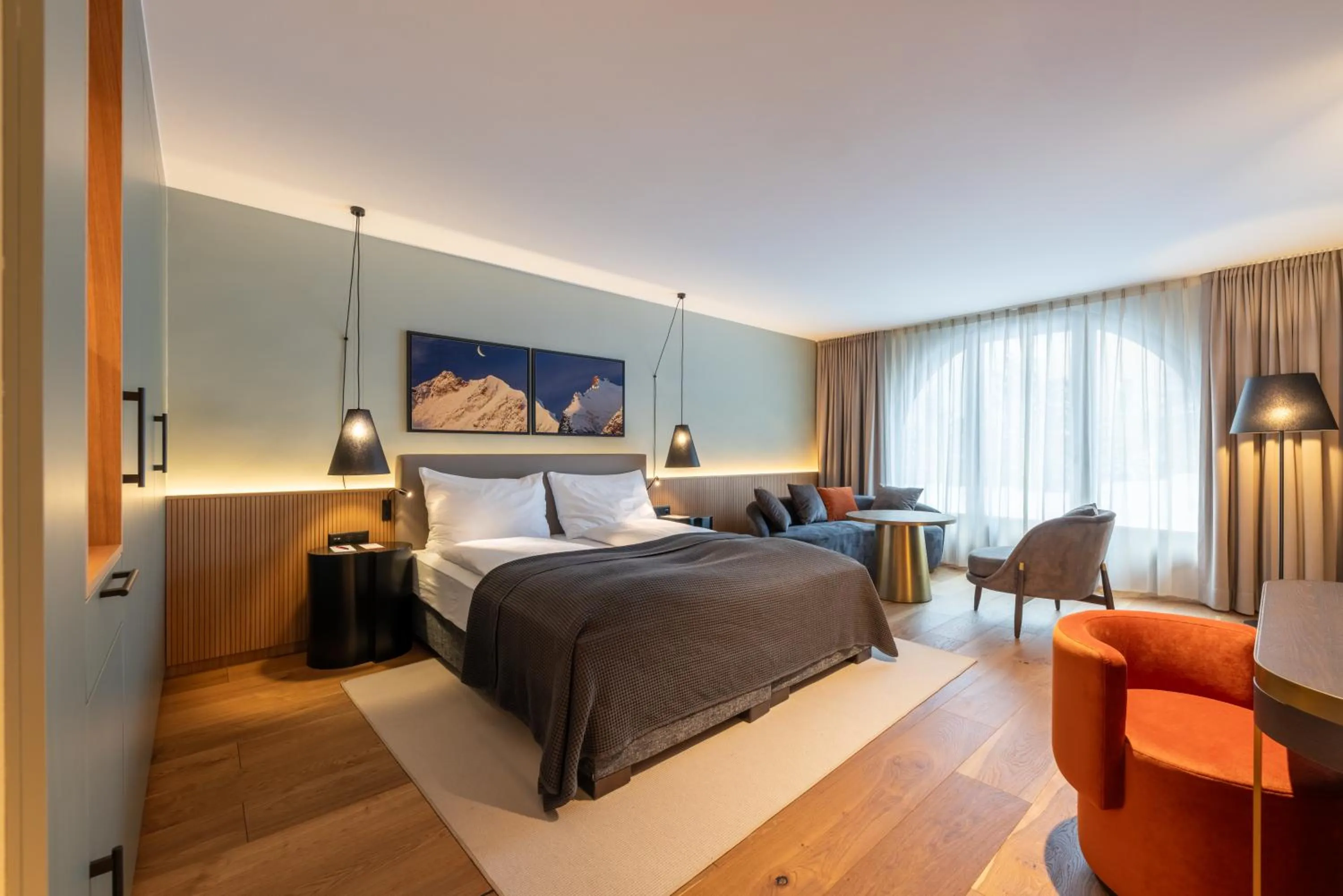 Bedroom, Bed in Hotel Rosatsch