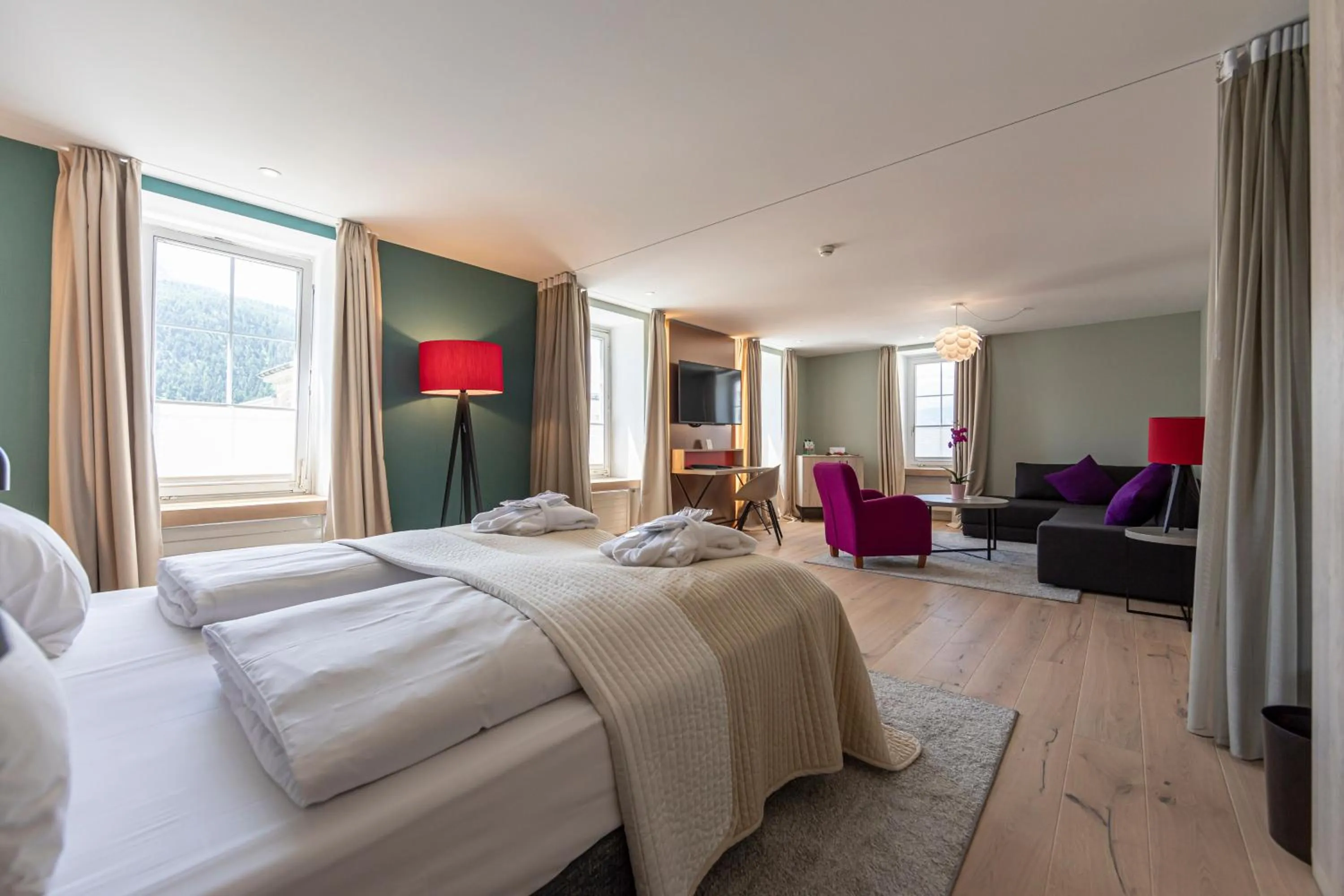 Photo of the whole room, Bed in Hotel Rosatsch