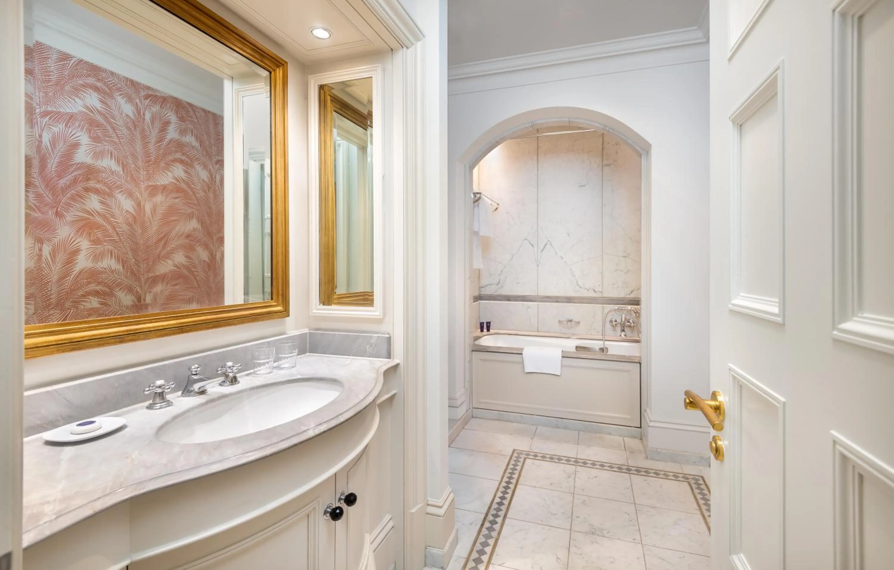 Bathroom in Schlosshotel Berlin