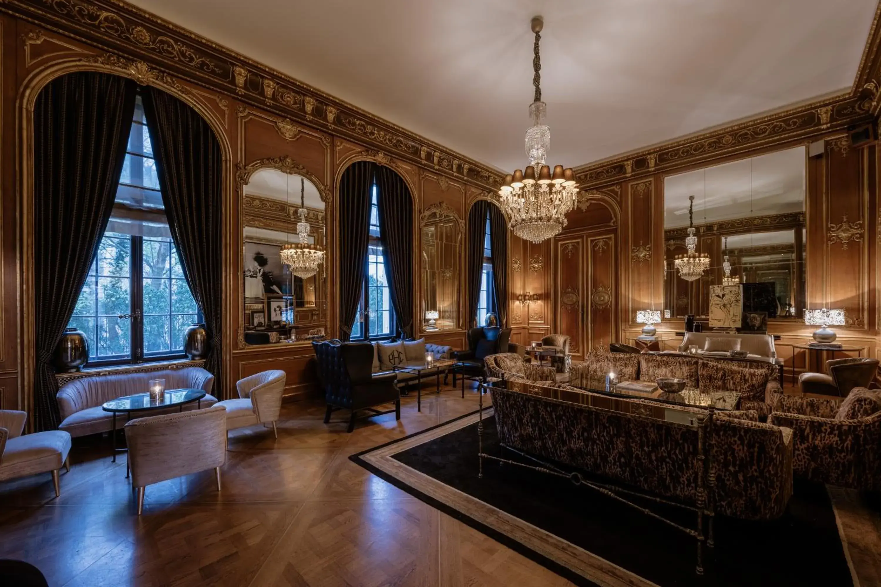 Lounge or bar in Schlosshotel Berlin Lounge or bar in Schlosshotel Berlin