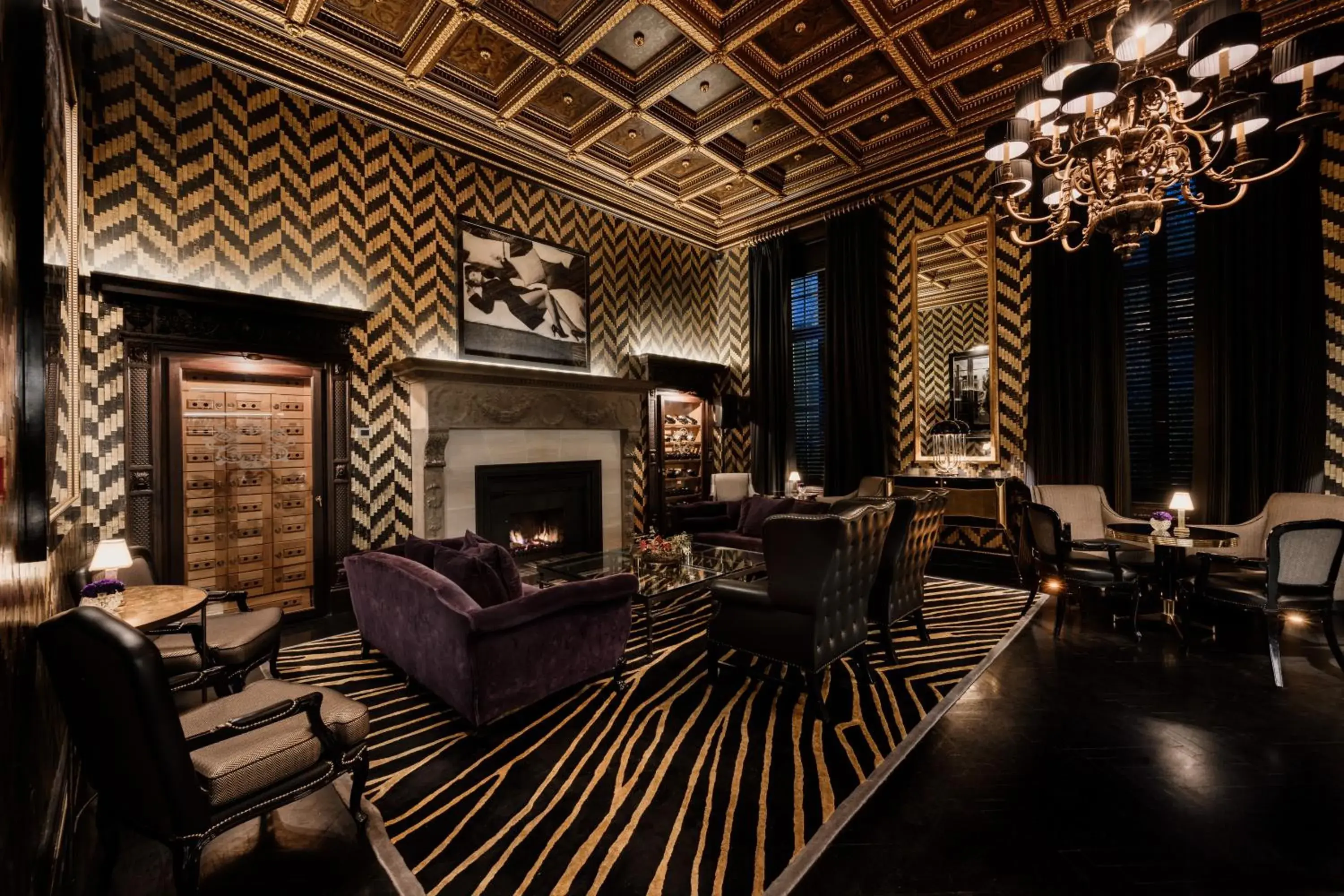 Lounge or bar in Schlosshotel Berlin Lounge or bar in Schlosshotel Berlin