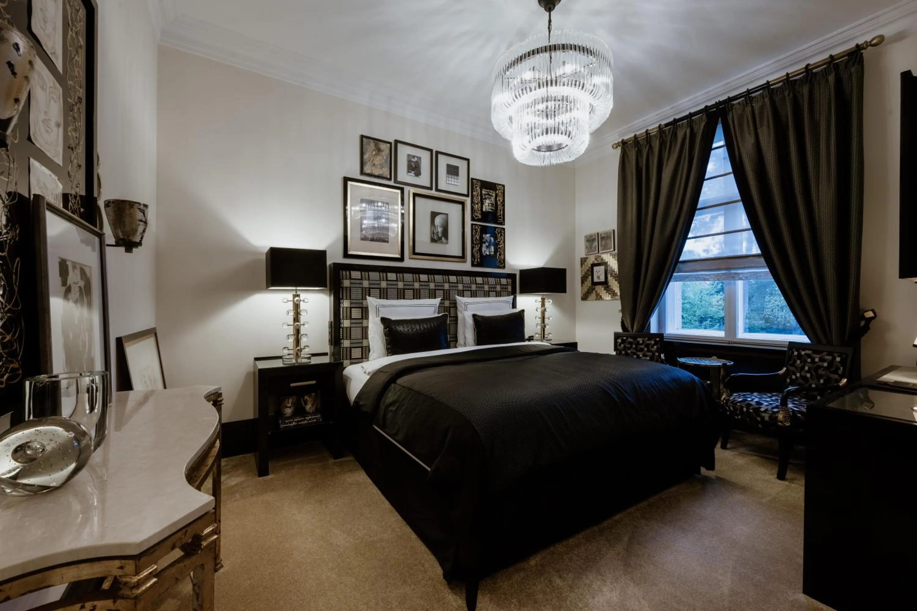 View (from property/room), Bed in Schlosshotel Berlin