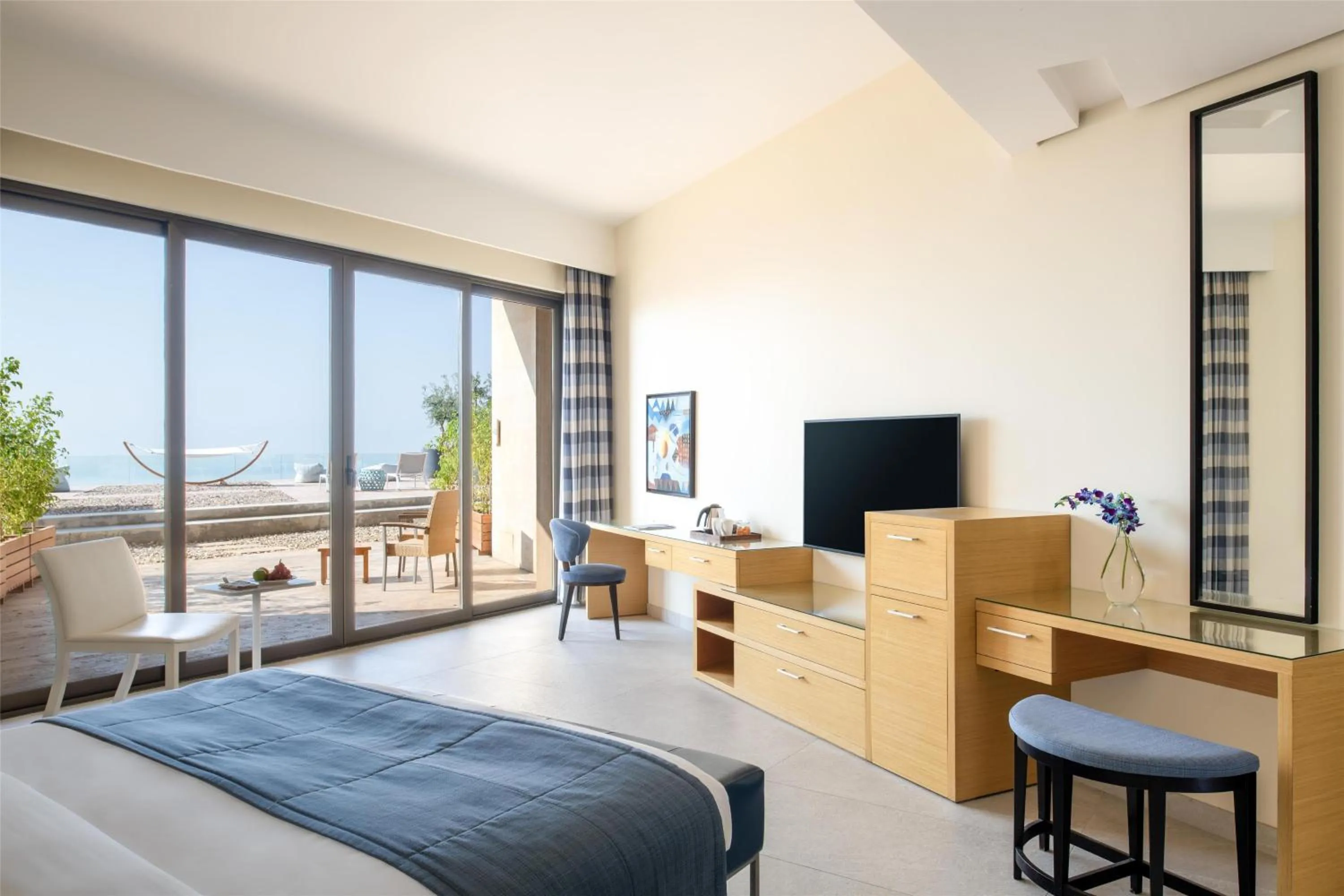 Bedroom, Bed in Kempinski Hotel Ishtar Dead Sea