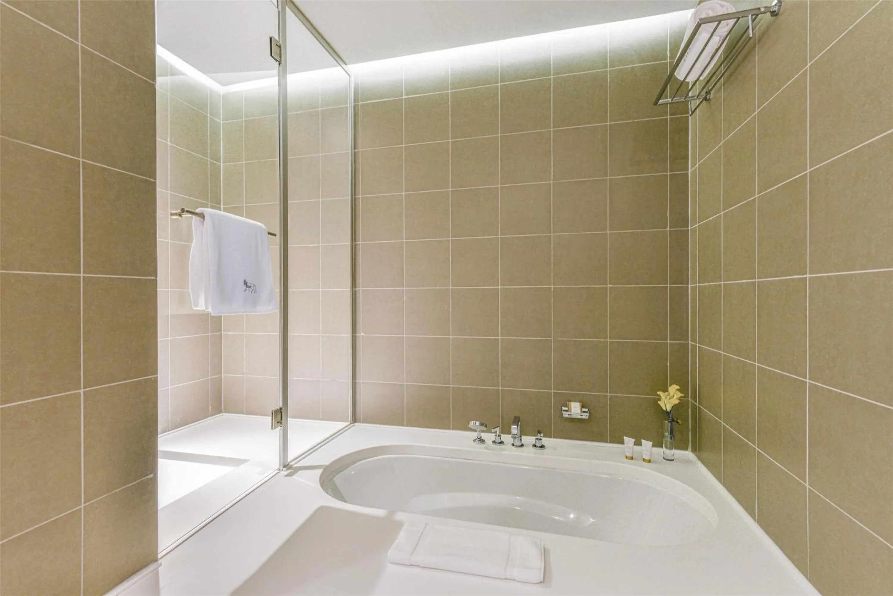 Photo of the whole room in Kempinski Hotel Ishtar Dead Sea