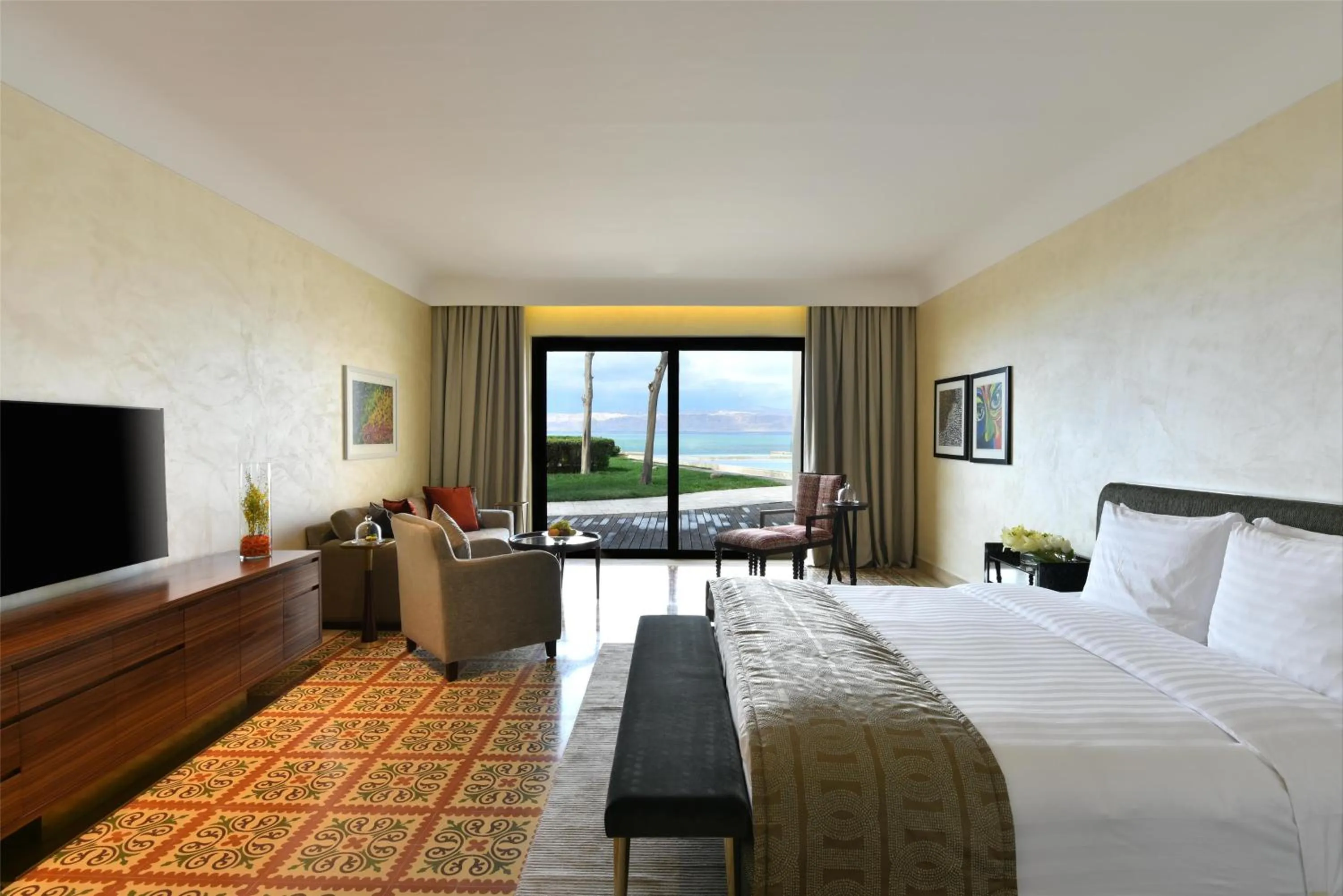 Bedroom, Bed in Kempinski Hotel Ishtar Dead Sea