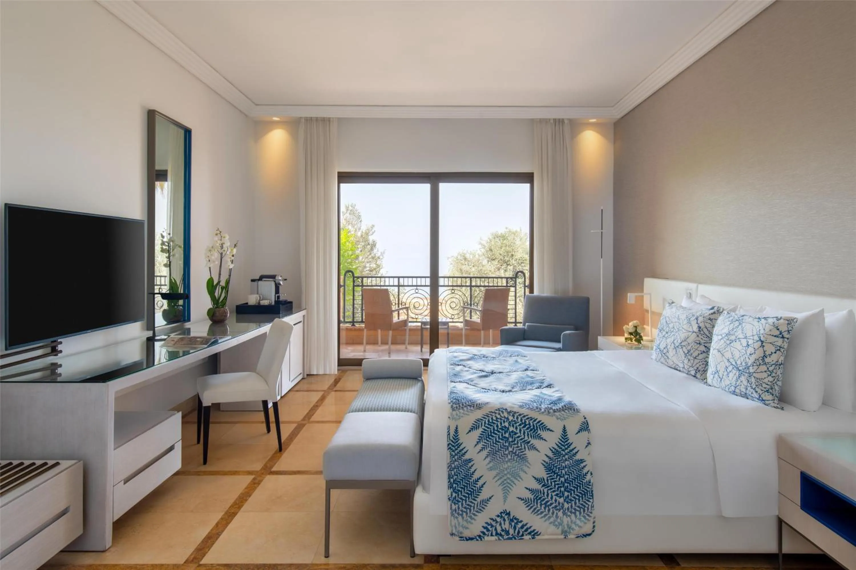 Bedroom, Bed in Kempinski Hotel Ishtar Dead Sea