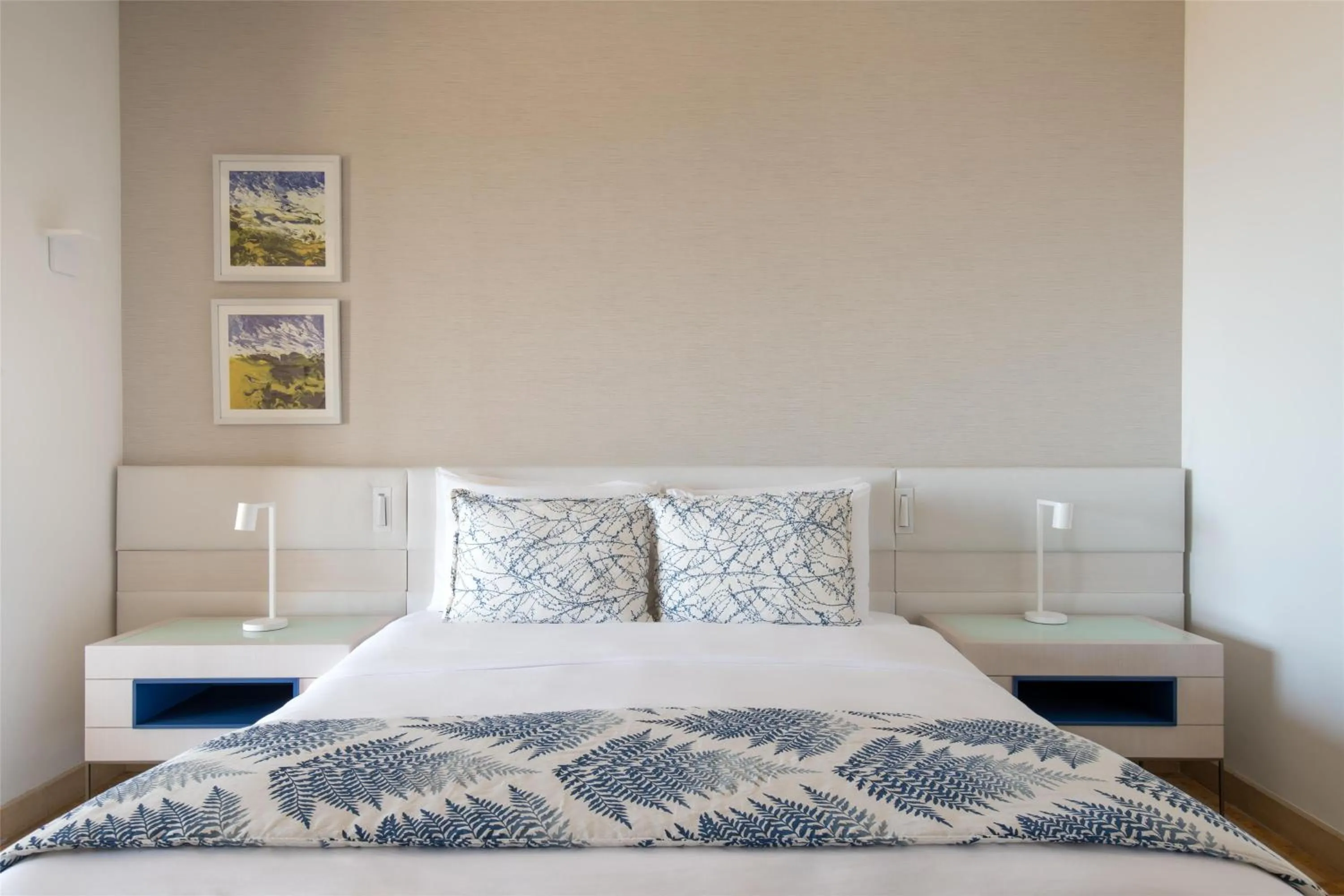 Bedroom, Bed in Kempinski Hotel Ishtar Dead Sea