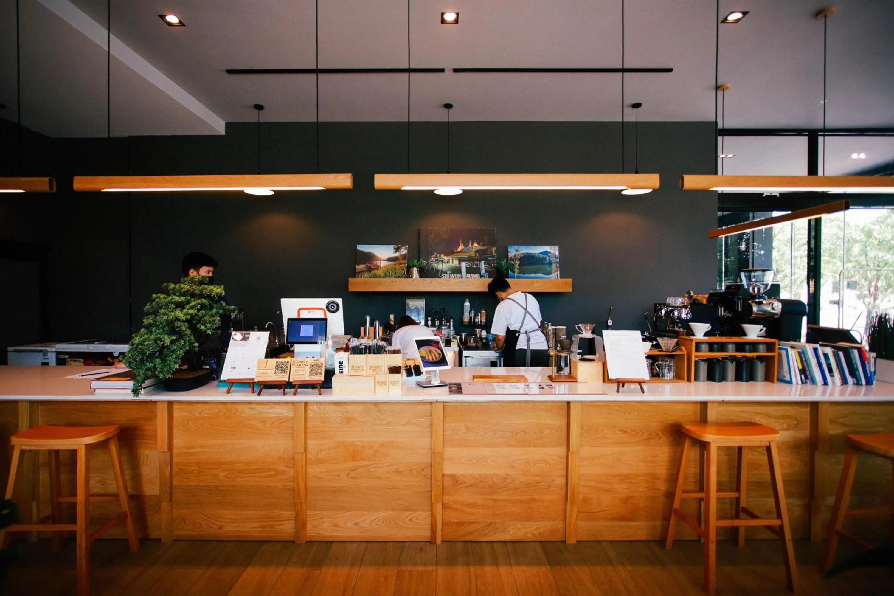 Restaurant/places to eat in bliQ Hotel Chanthaburi