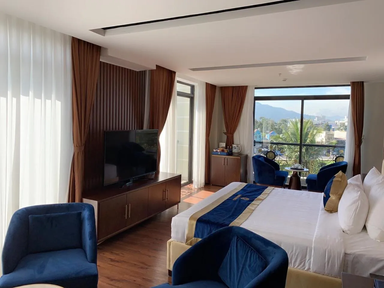 TV and multimedia, Bed in Sandals Vista Hotel