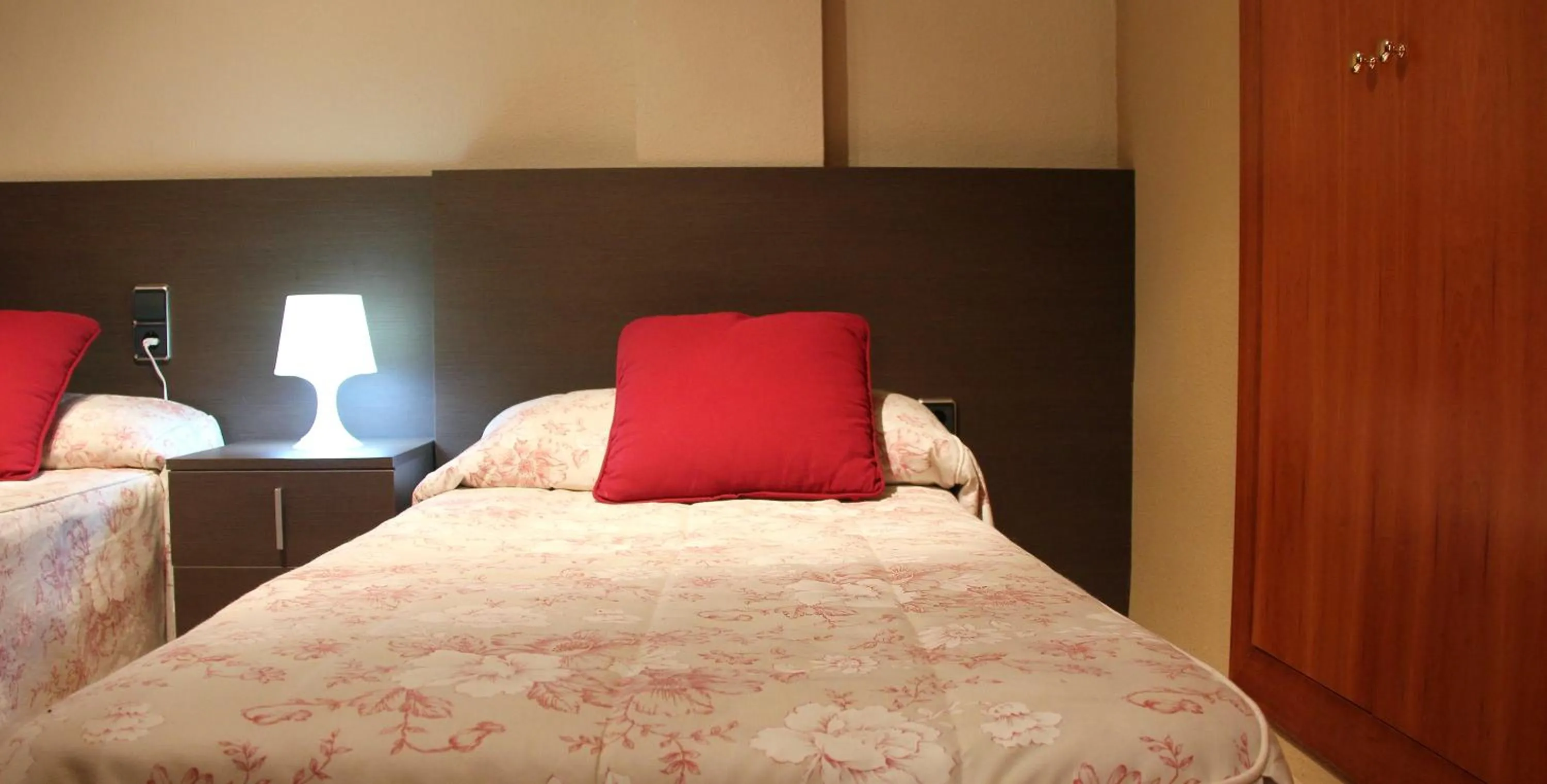 Single Room in Hostal Cafeteteria Goya