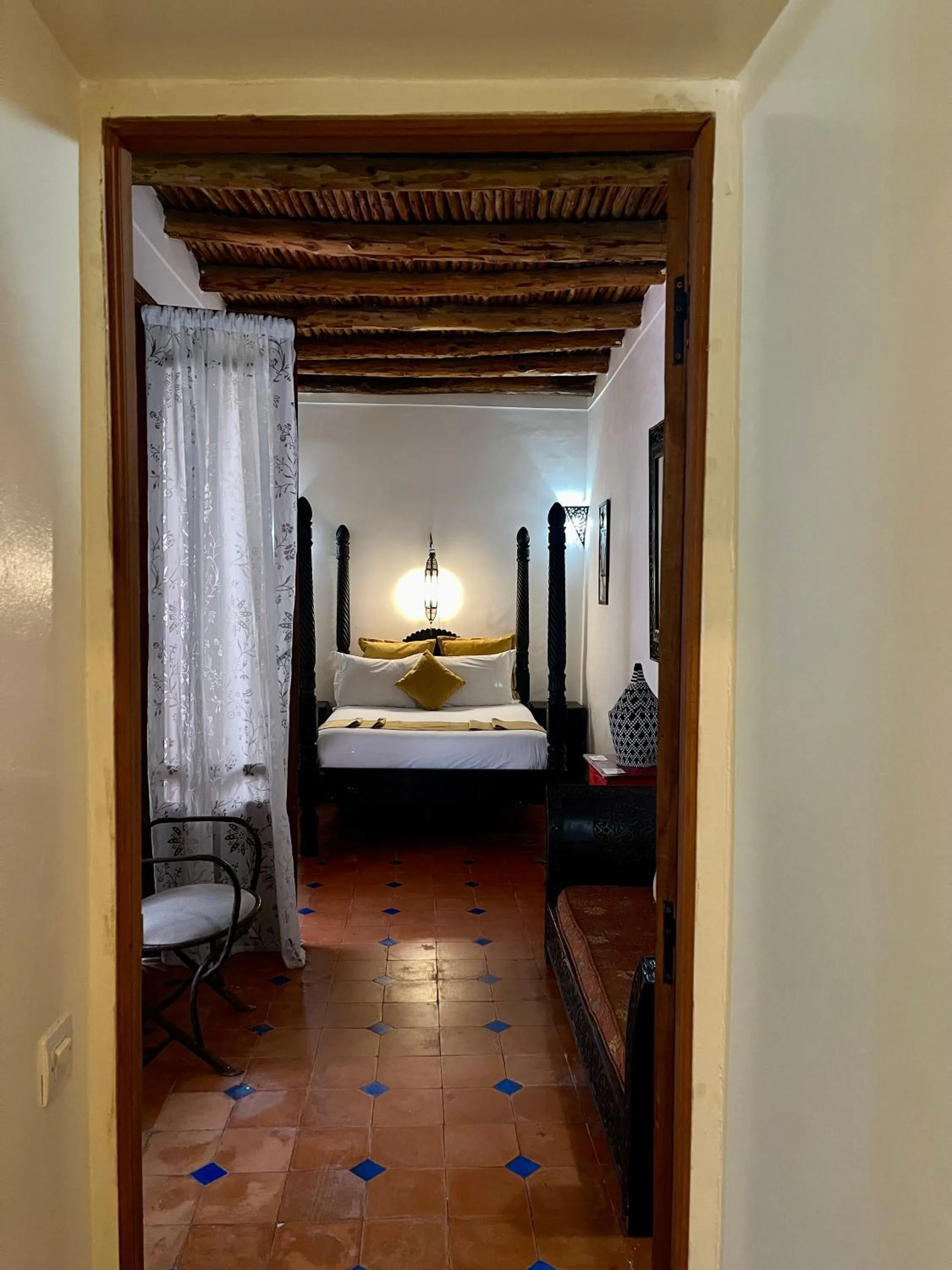 Bed in Riad Zarka By La Siredrah