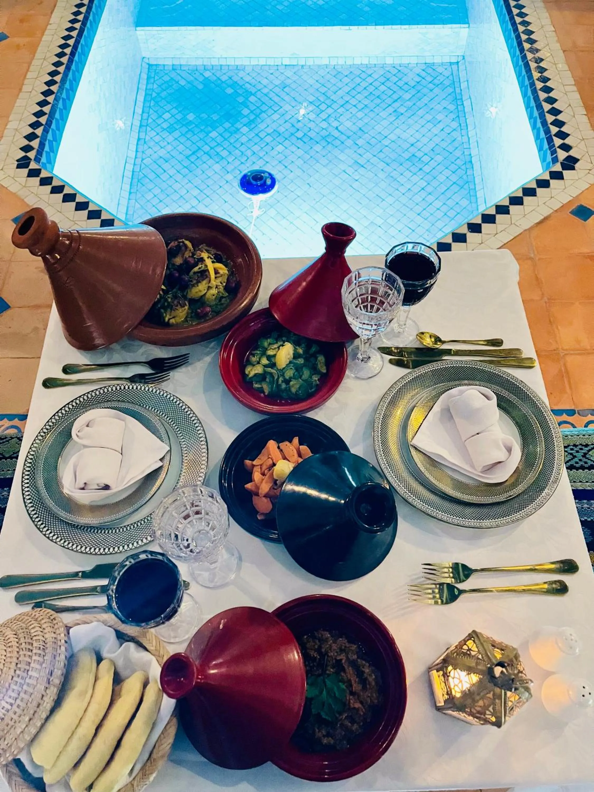 Dining area in Riad Zarka By La Siredrah