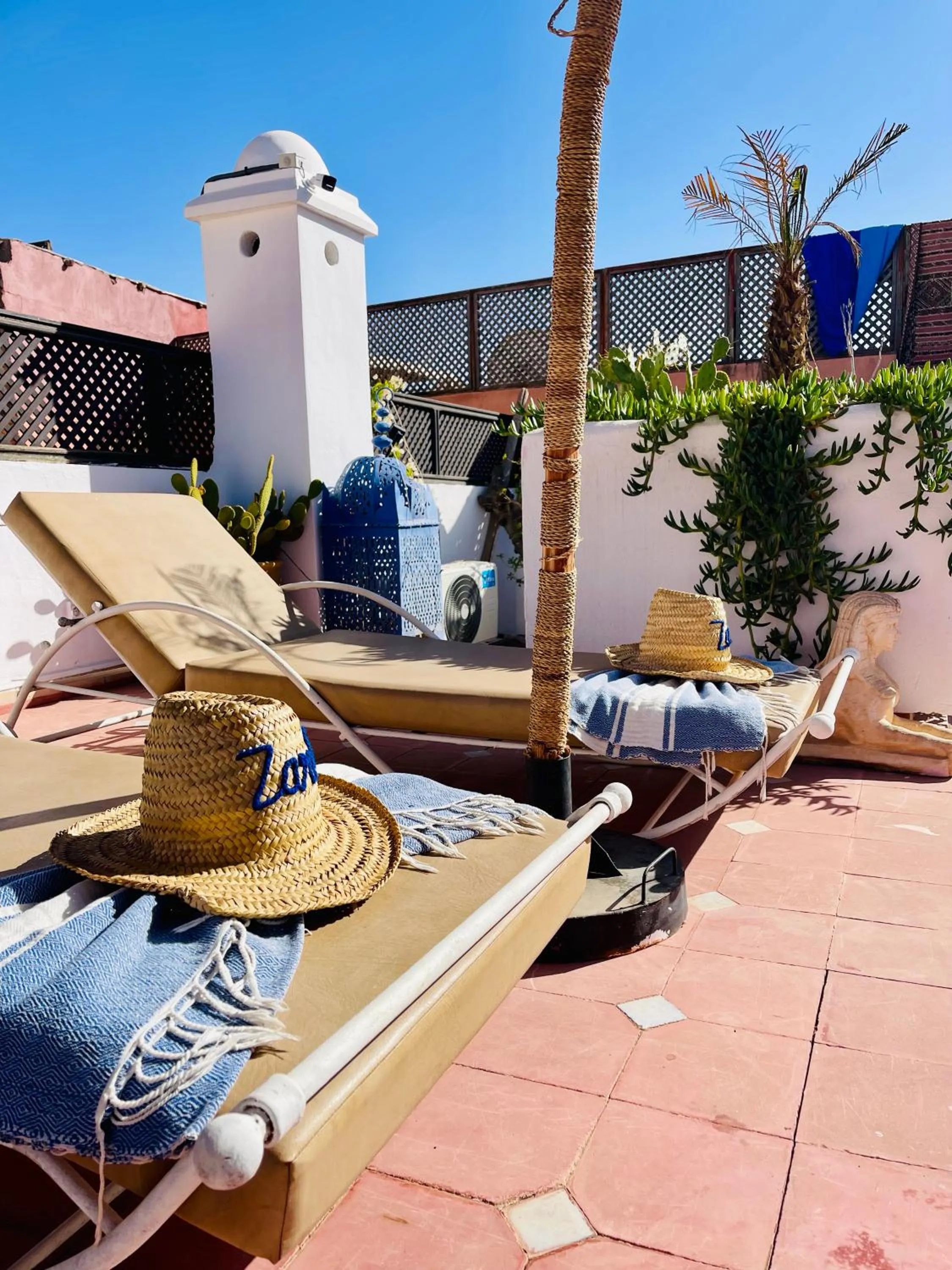 sunbed in Riad Zarka By La Siredrah