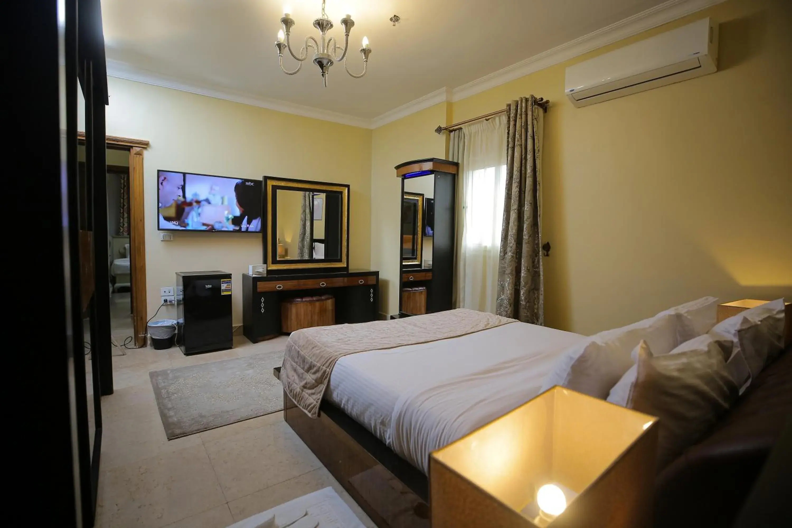 Three-Bedroom Apartment in Cairo Taj Hotels & Suites - Dokki Three-Bedroom Apartment in Cairo Taj Hotels & Suites - Dokki