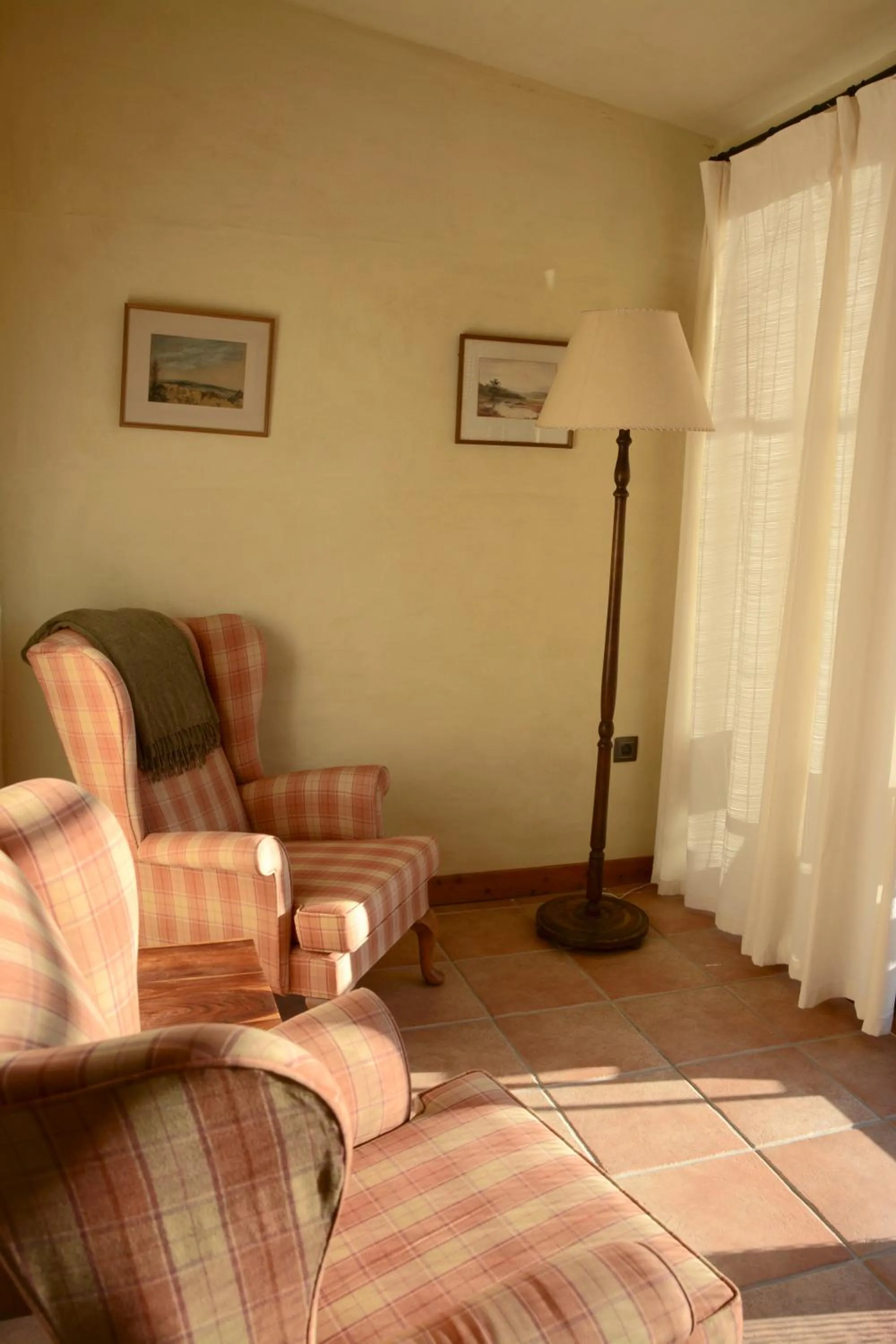 Living room, Bed in Mas del Bot