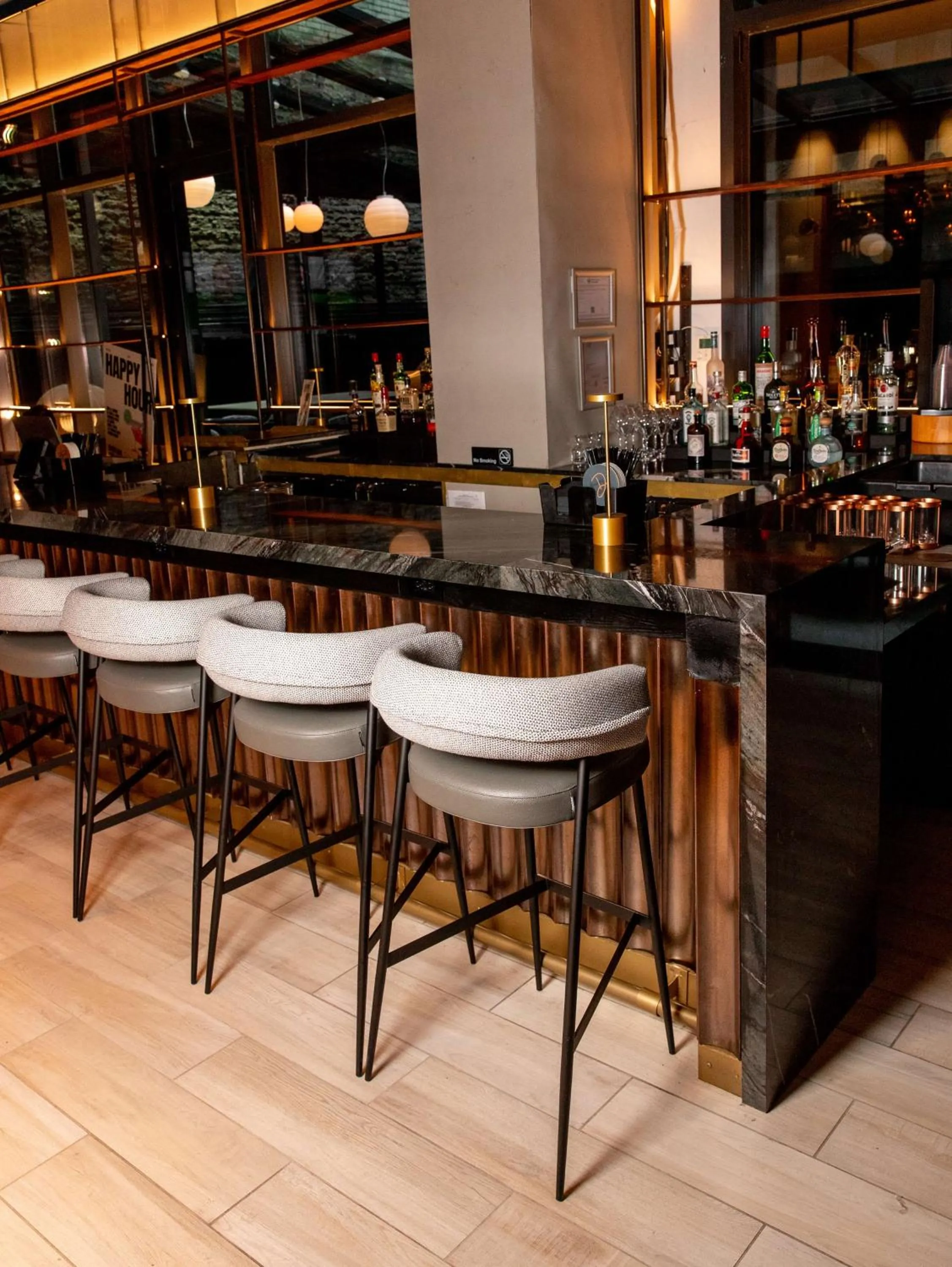 Lounge or bar in The Draper New York, Tapestry Collection by Hilton