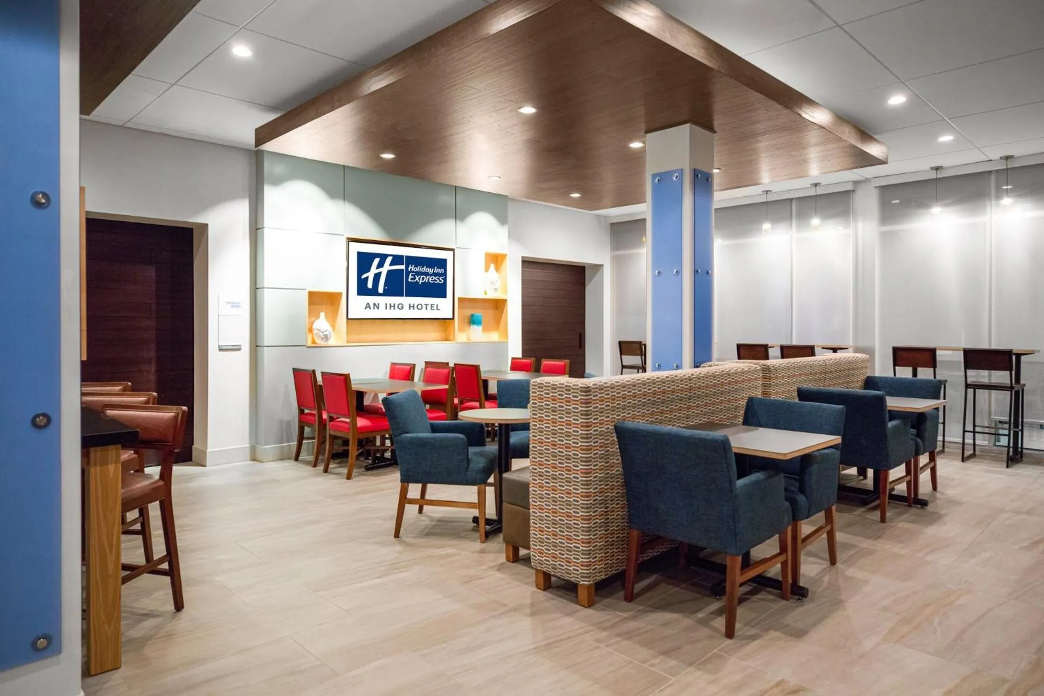 Breakfast in Holiday Inn Express & Suites Sanford - Lake Mary by IHG