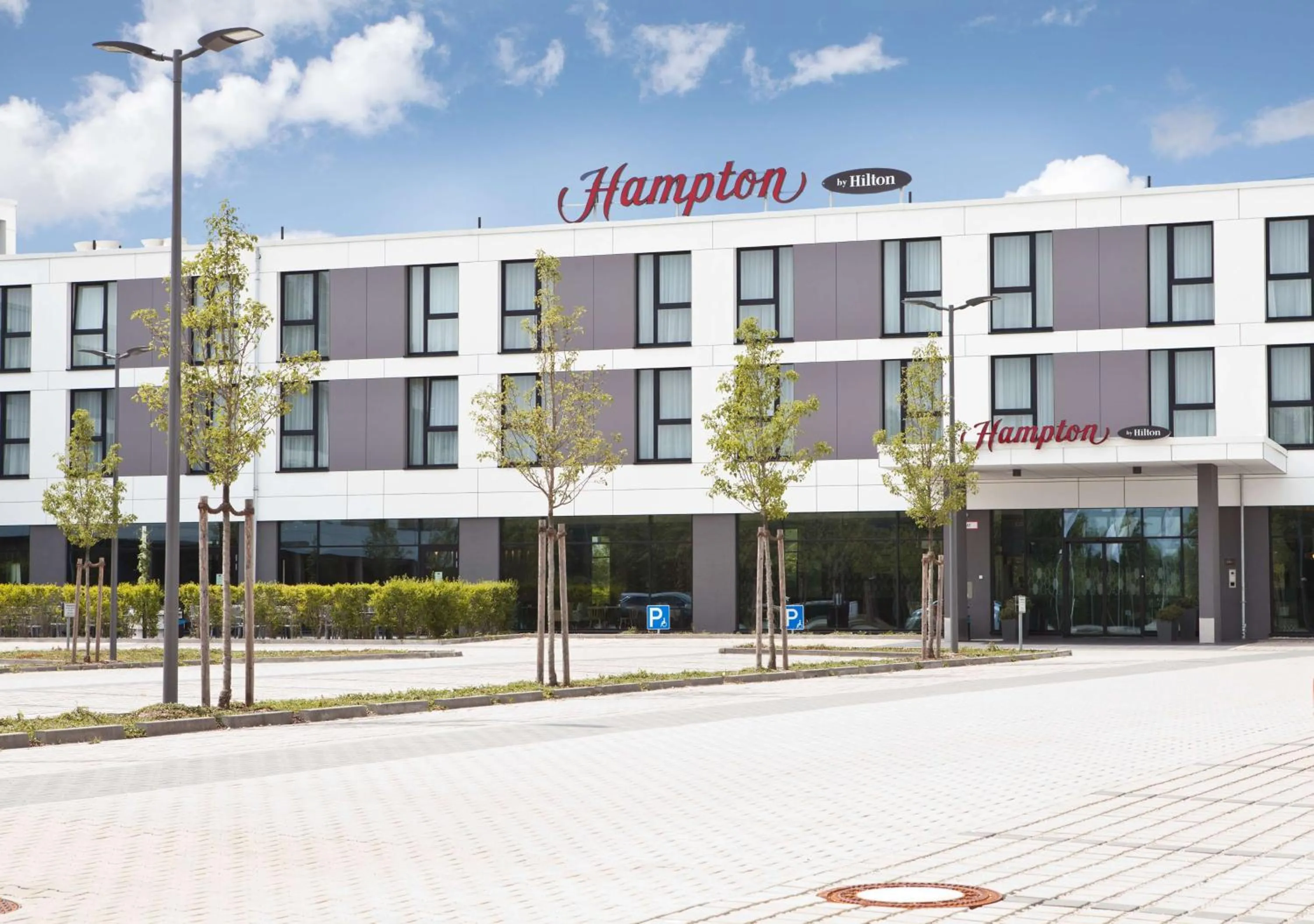 Property building in Hampton by Hilton Munich Airport South