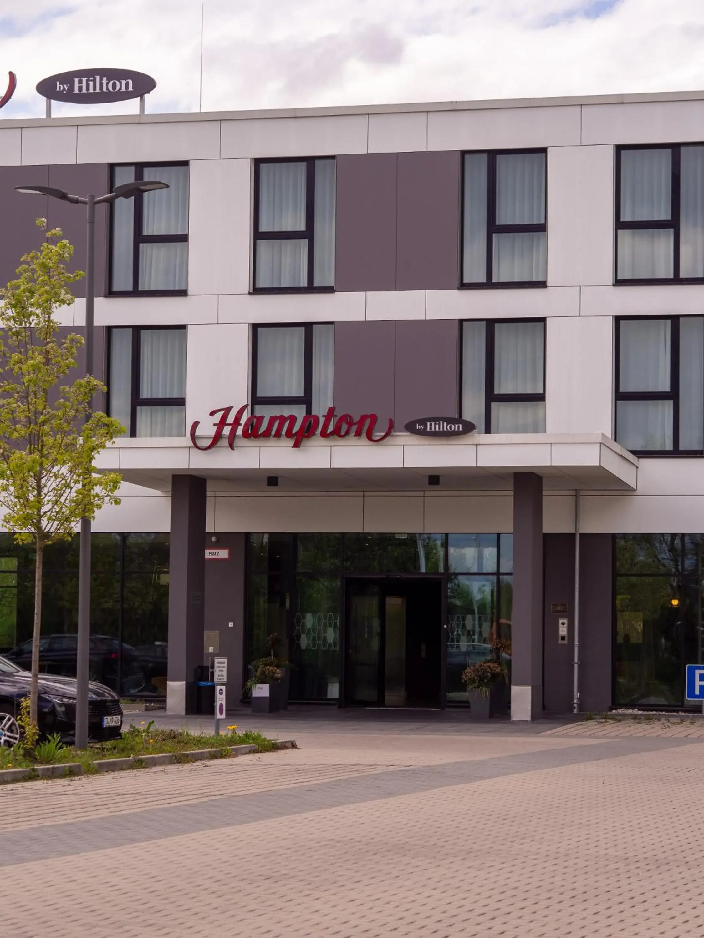 Property building in Hampton by Hilton Munich Airport South Property building in Hampton by Hilton Munich Airport South