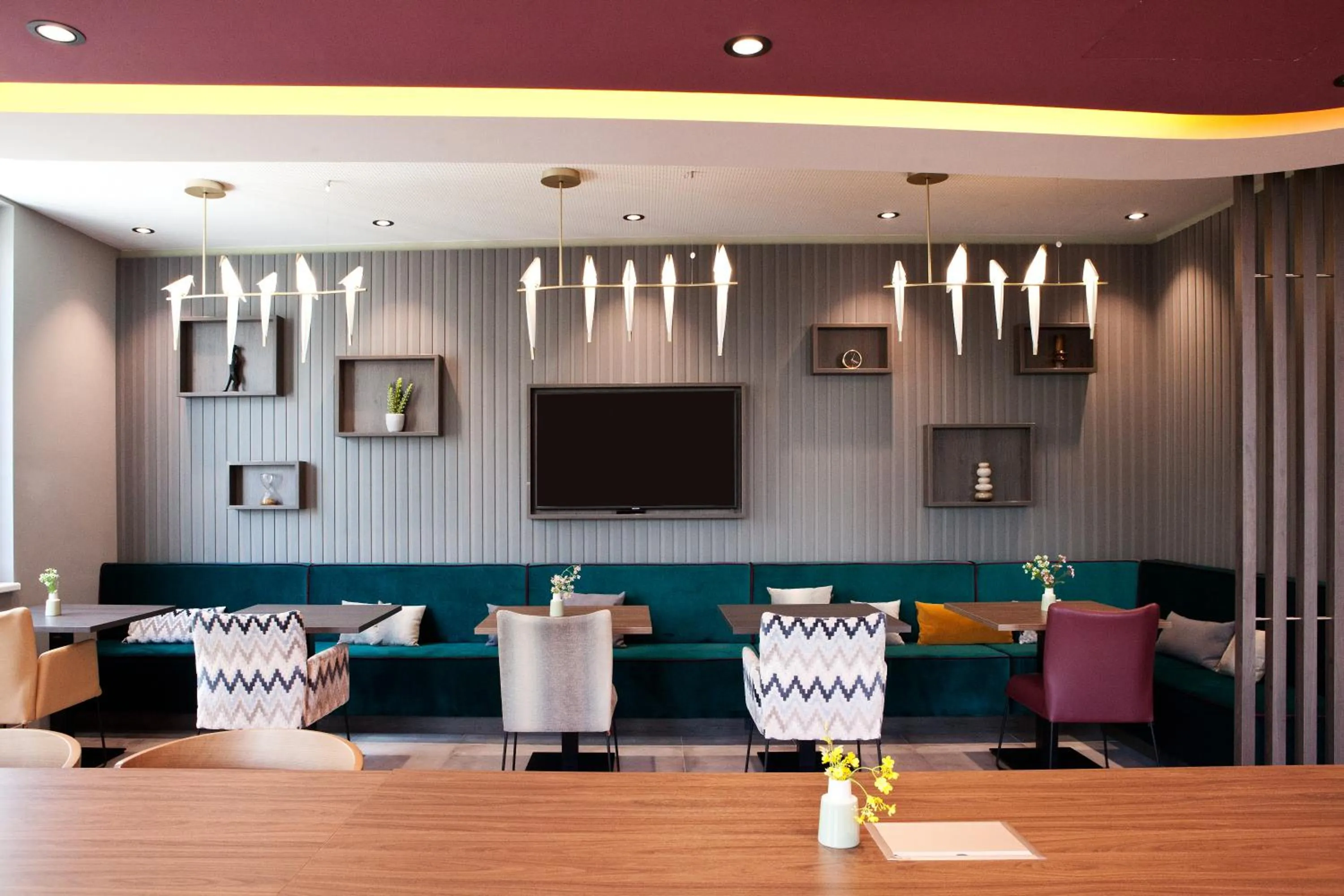 TV and multimedia in Hampton by Hilton Munich Airport South