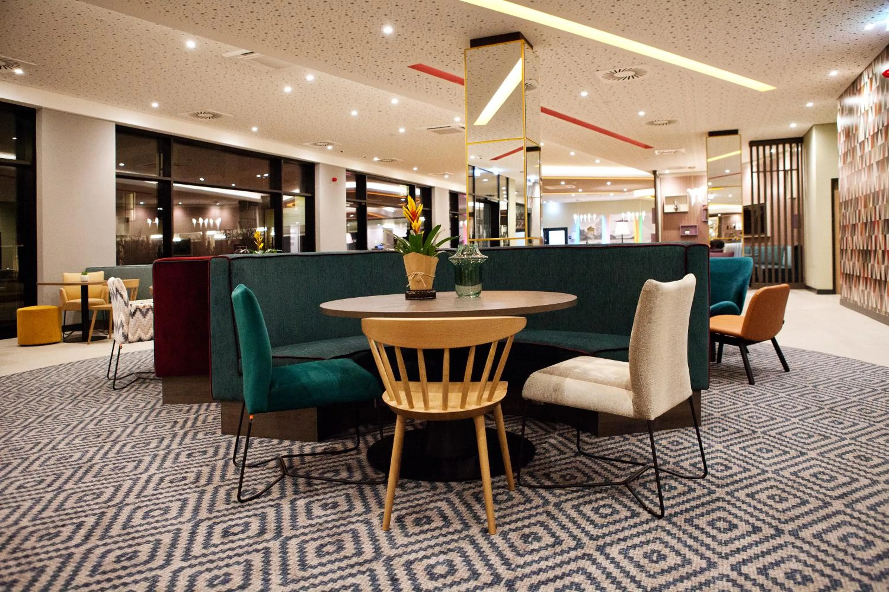 Restaurant/places to eat in Hampton by Hilton Munich Airport South