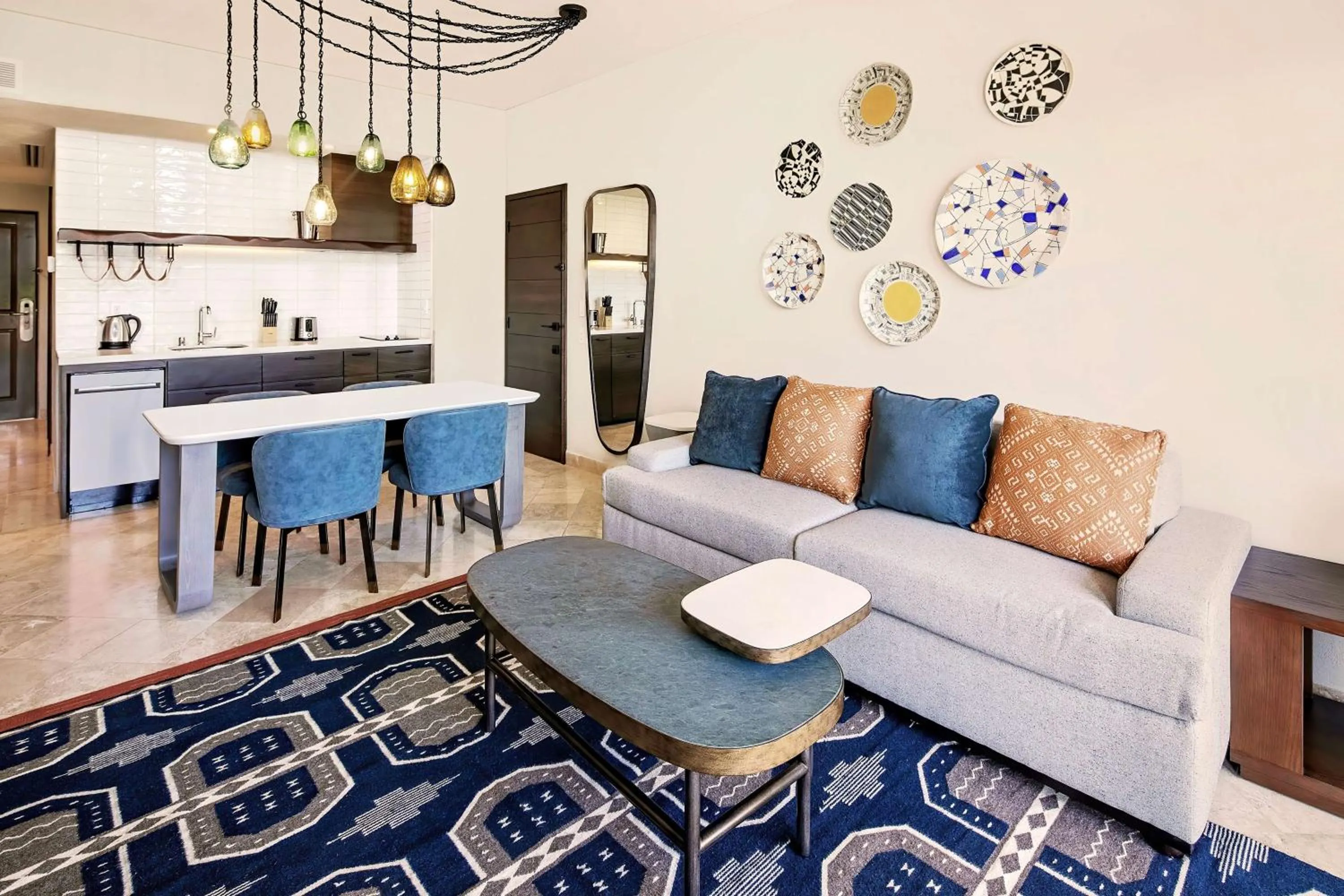 Living room in Hilton Grand Vacations Club La Pacifica Los Cabos