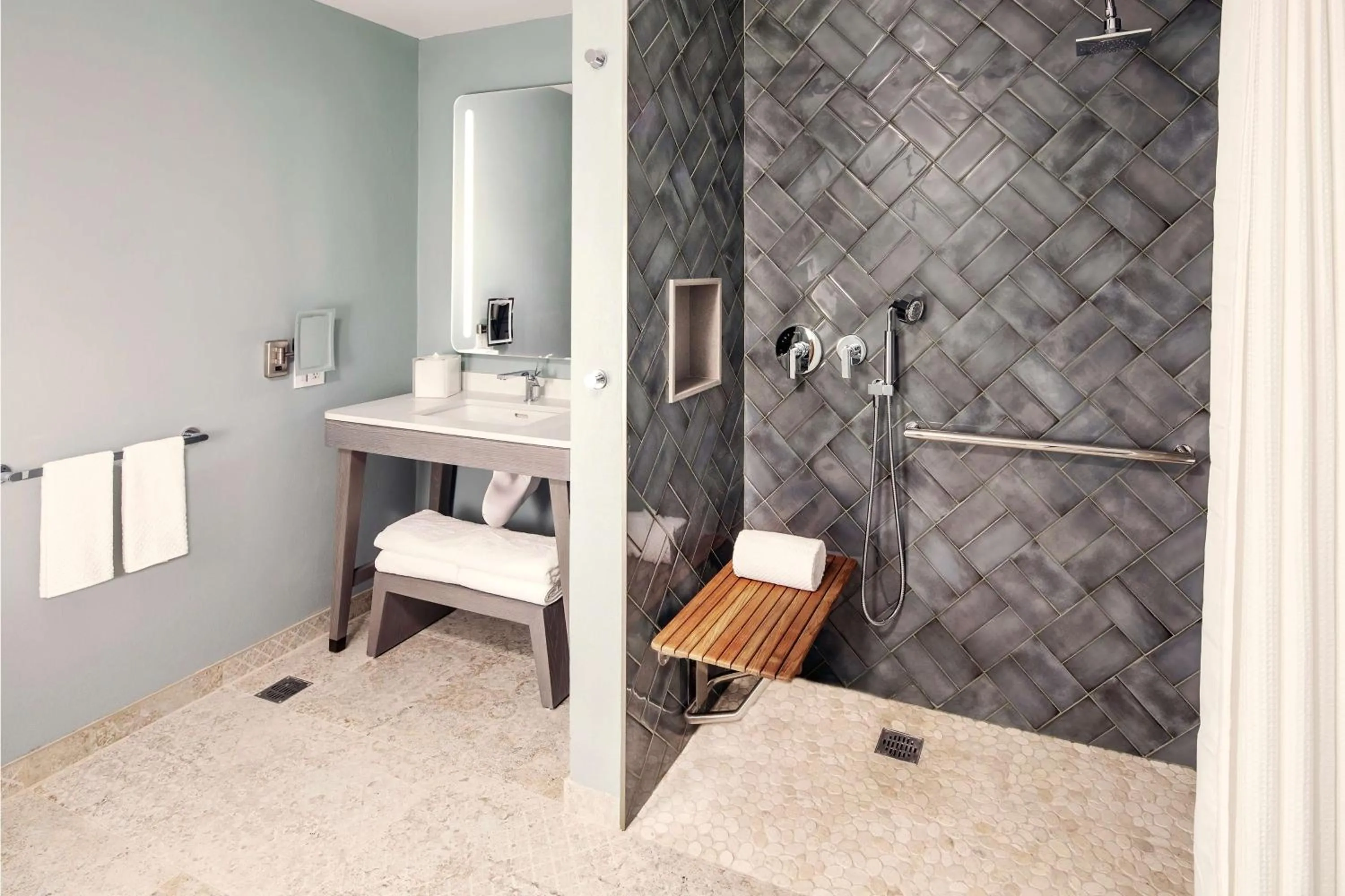 Bathroom in Hilton Grand Vacations Club La Pacifica Los Cabos