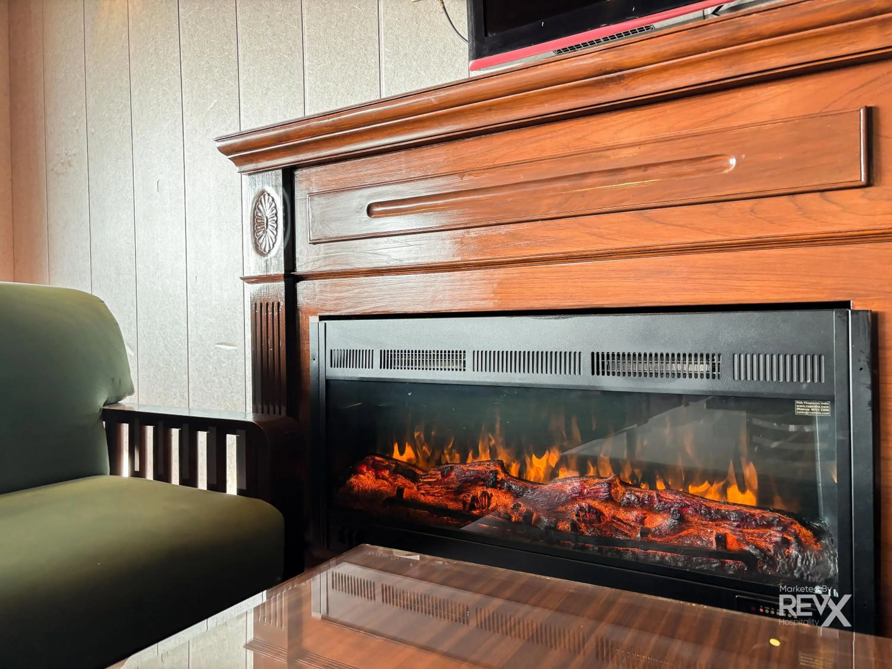 Restaurant/places to eat in Hotel Sunny Cot - Free Mall Shuttle and Parking