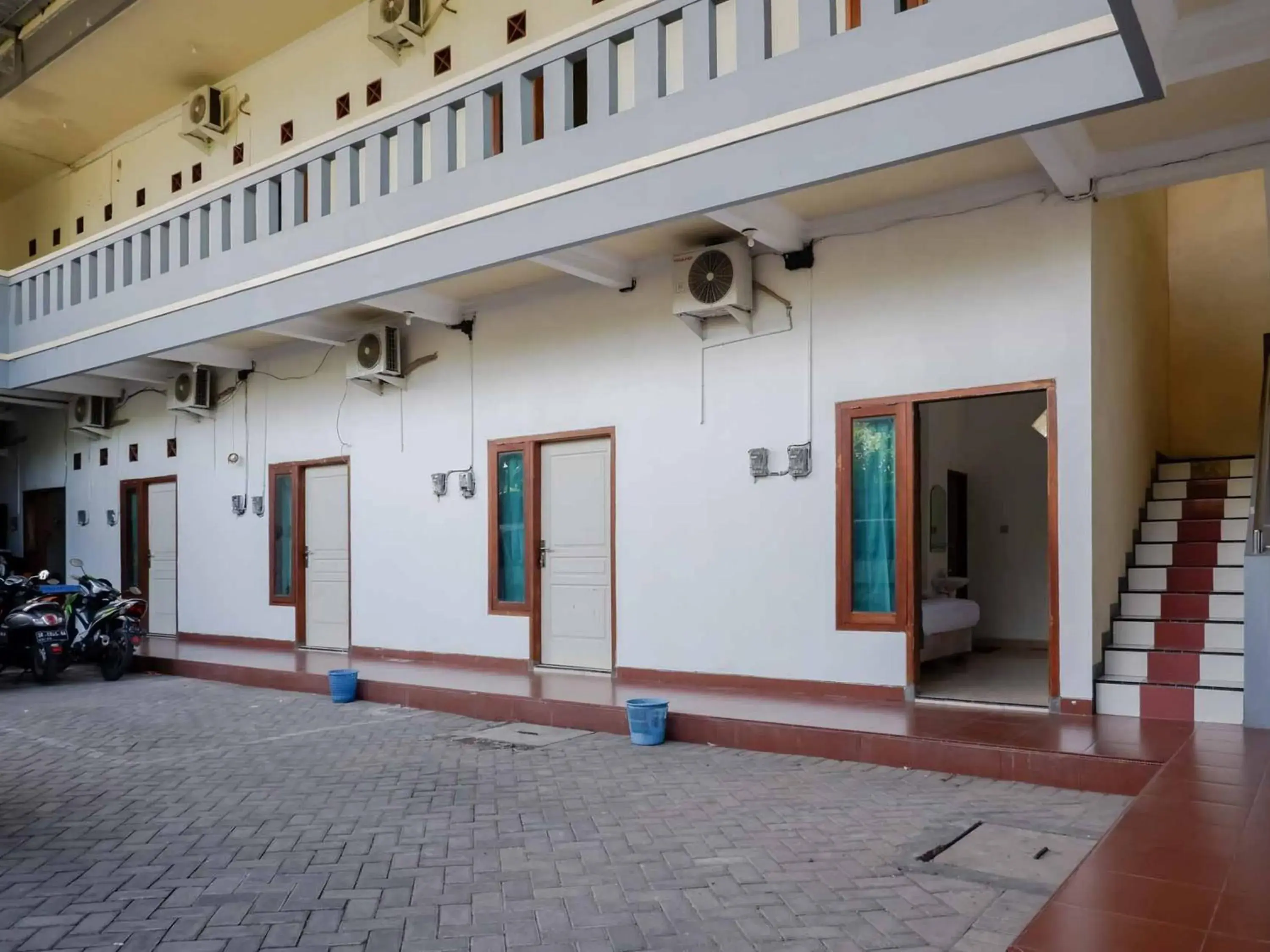 Property building in RedDoorz near RSUD Nganjuk Property building in RedDoorz near RSUD Nganjuk