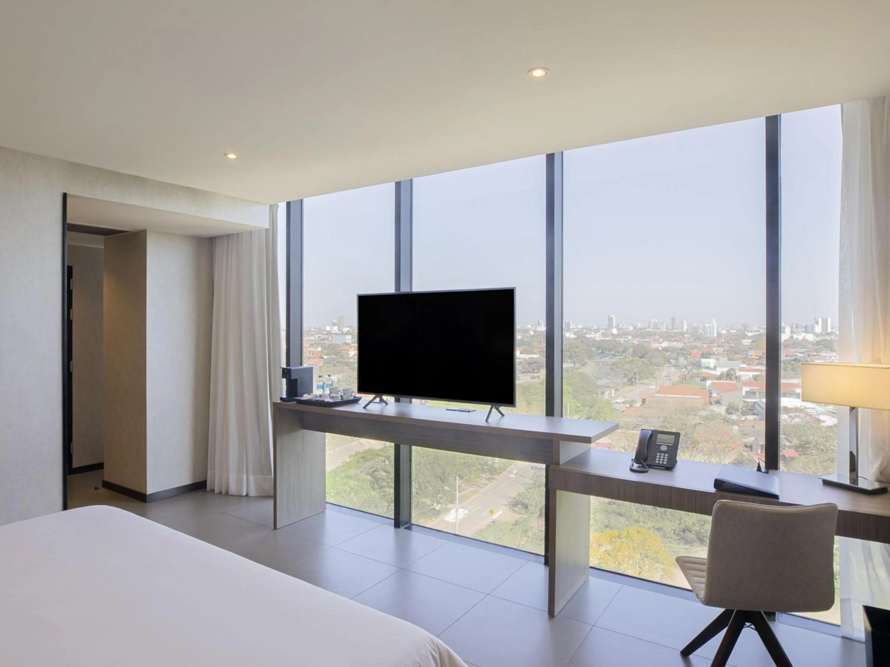 Bedroom, Bed in Swissotel Santa Cruz de La Sierra