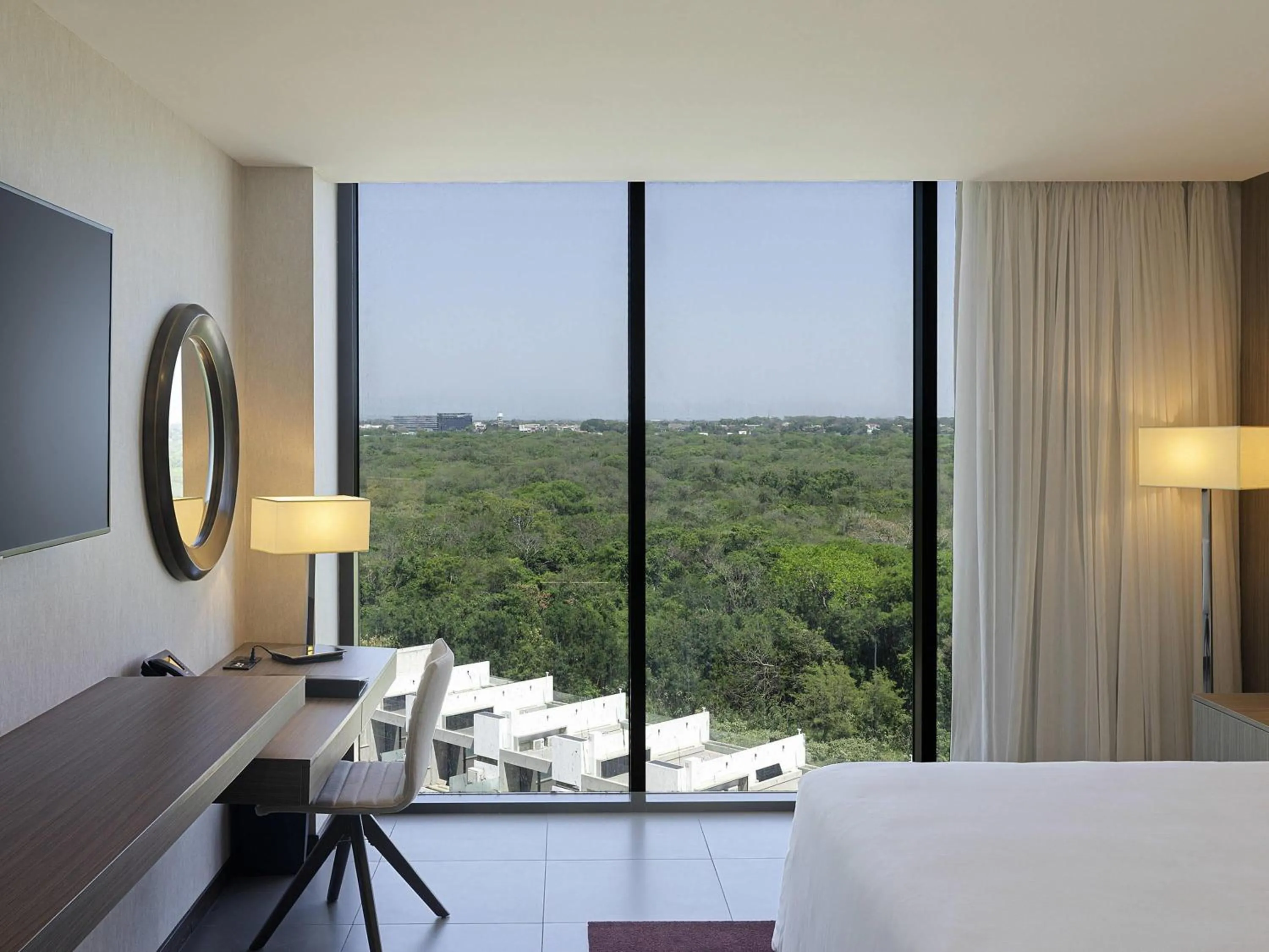 Bedroom, Bed in Swissotel Santa Cruz de La Sierra