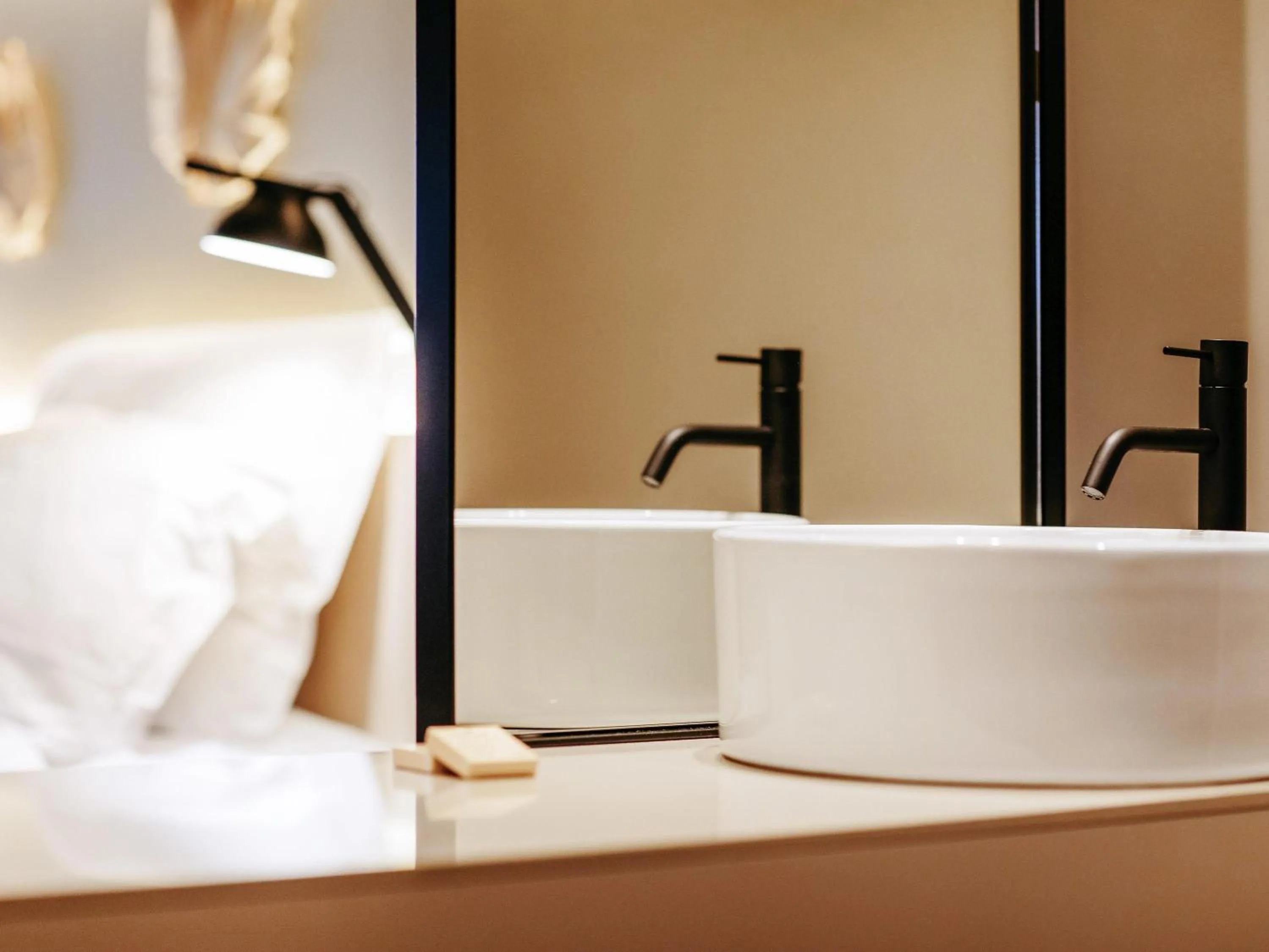 Bedroom in Mercure Fátima