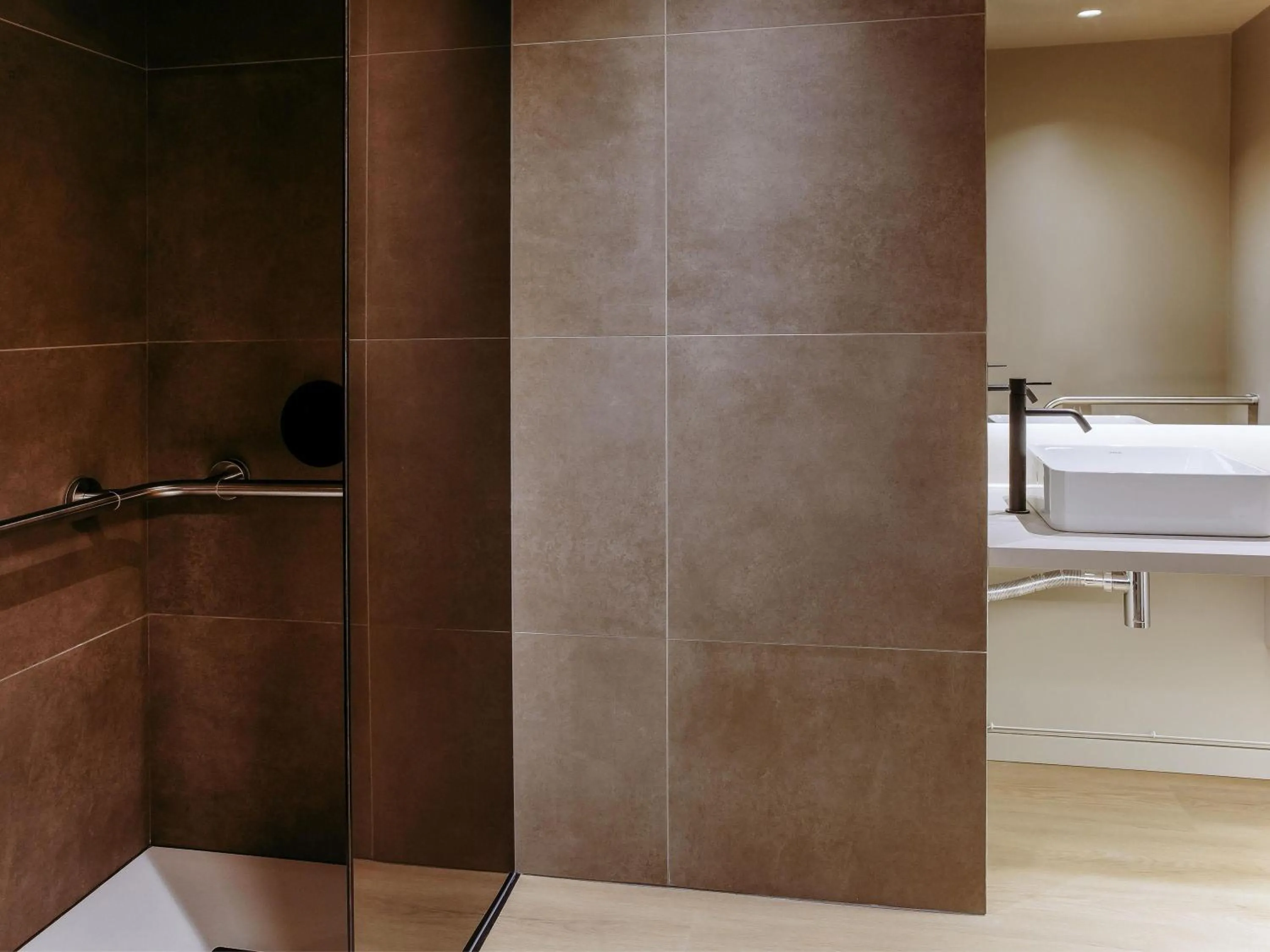 Bedroom in Mercure Fátima