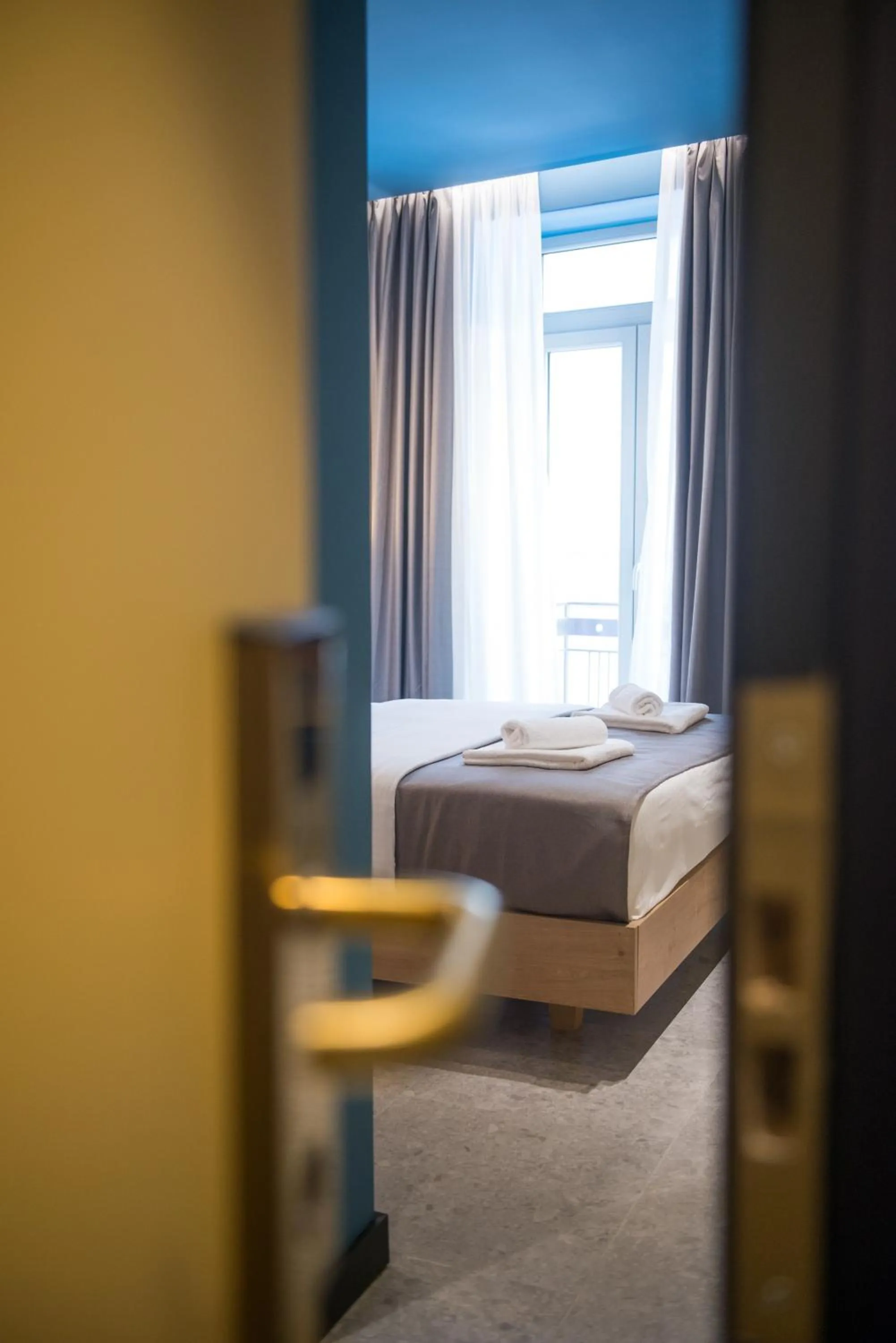 Decorative detail, Bed in Metis Urbane Living Spaces