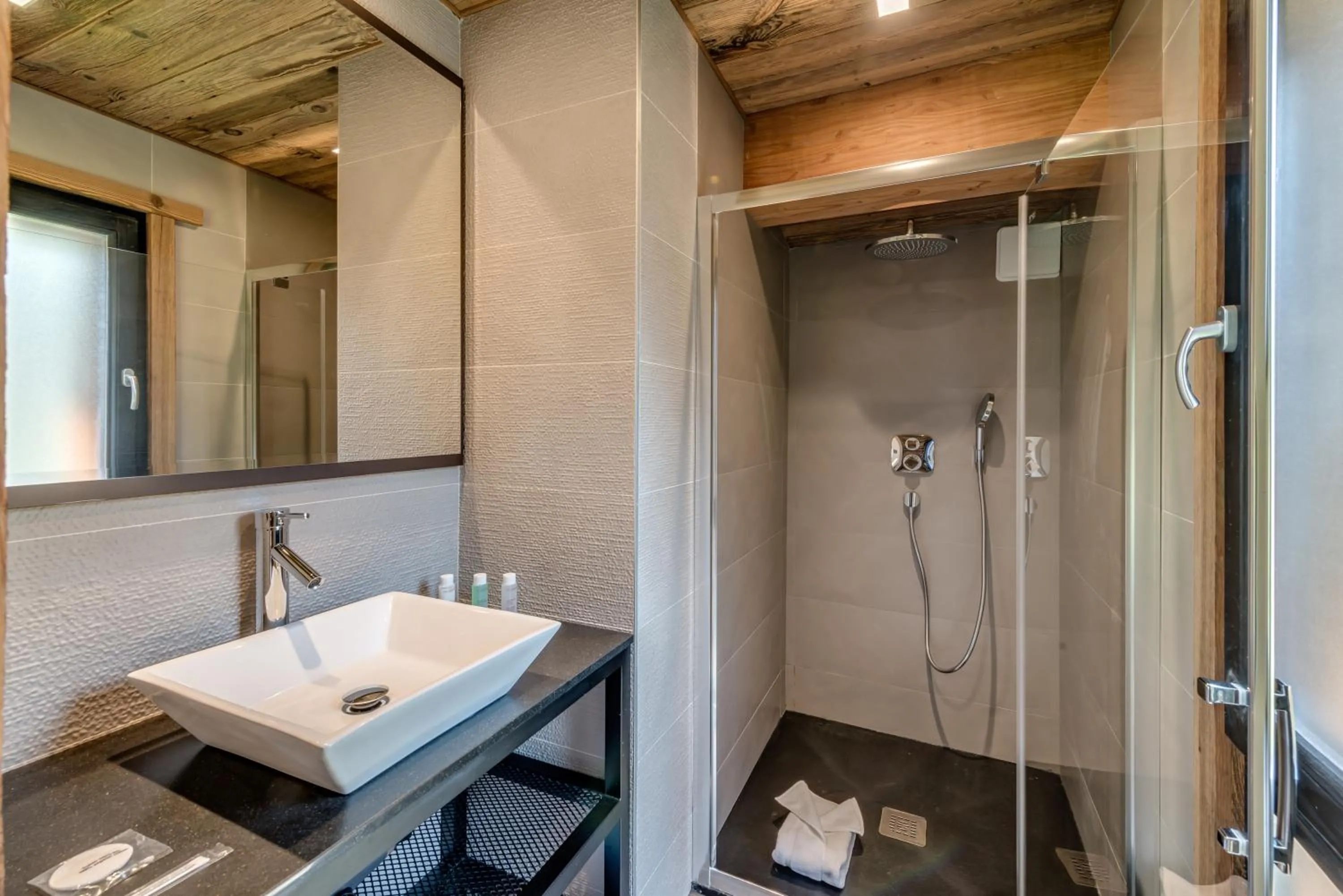 Shower in Chalet Monts by Les Etincelles
