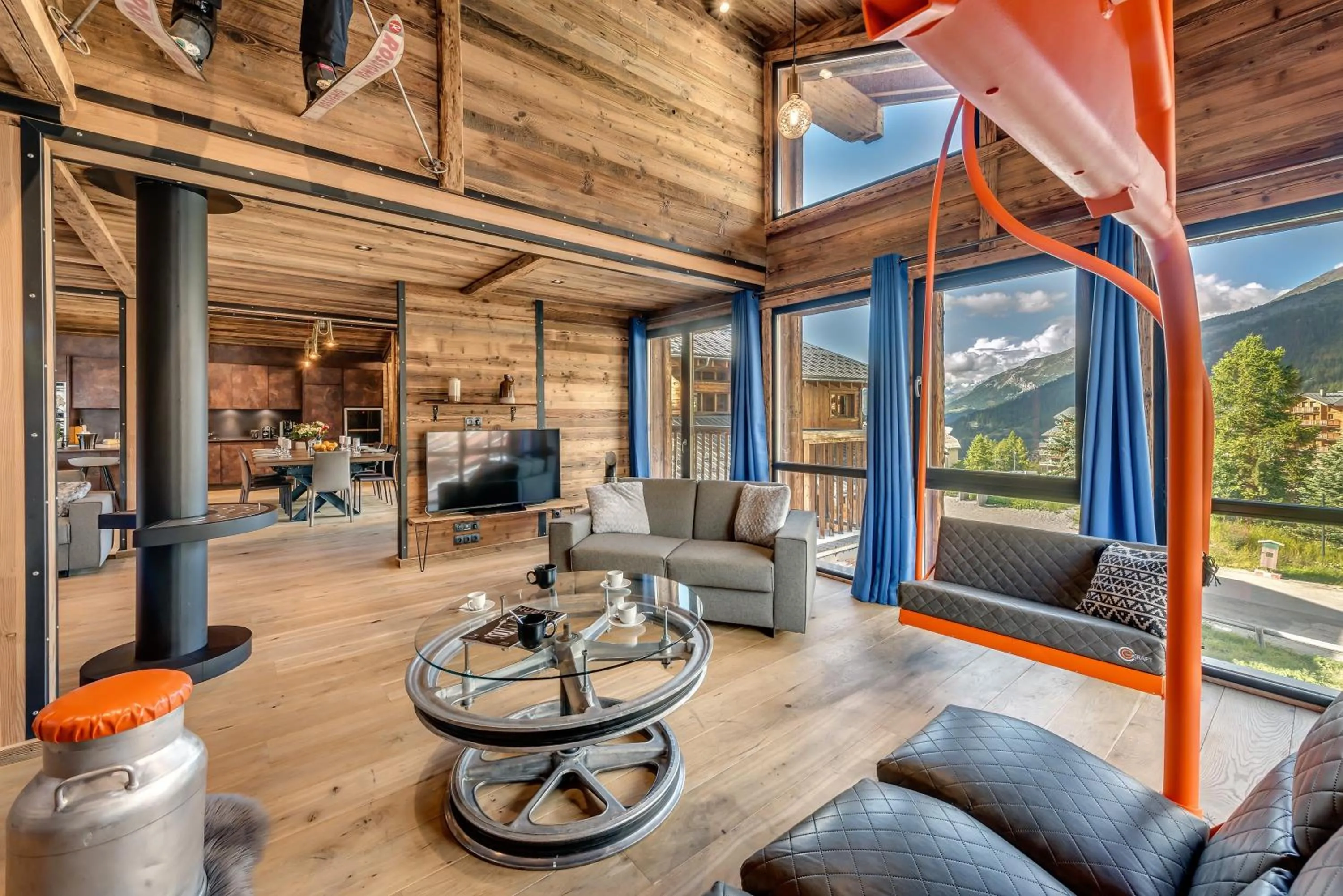 Chalet Monts by Les Etincelles
