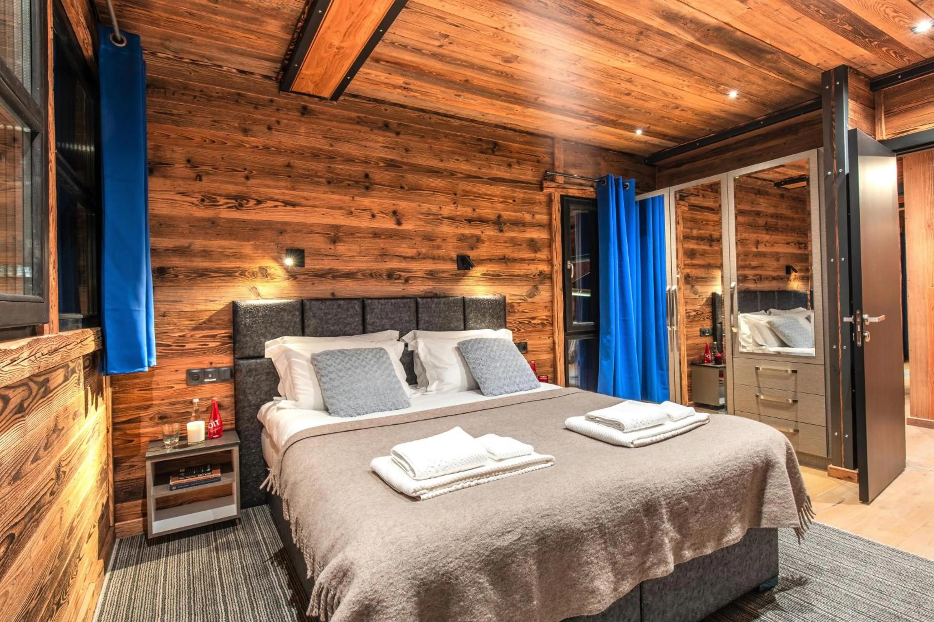 Photo of the whole room, Bed in Chalet Monts by Les Etincelles
