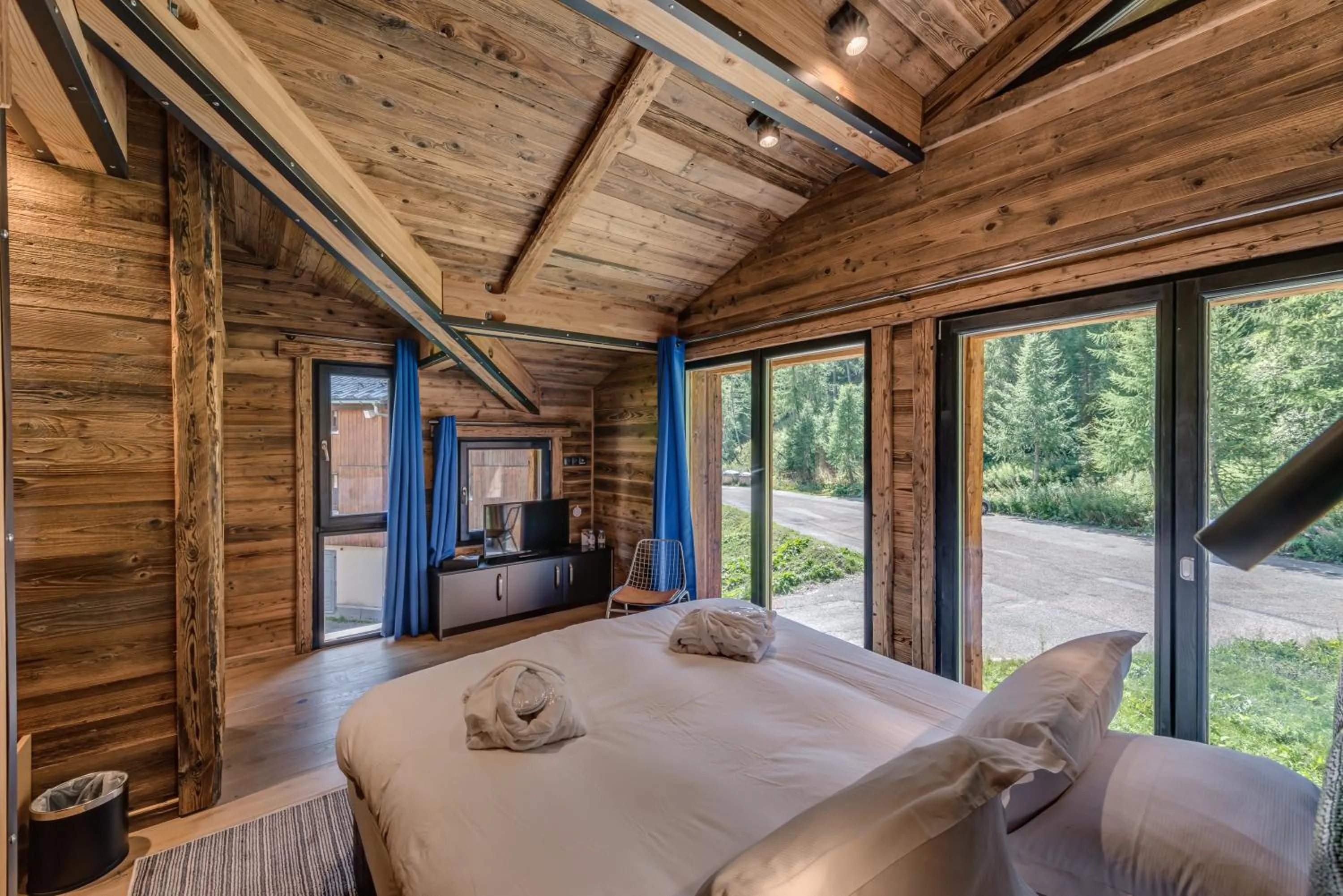 Photo of the whole room, Bed in Chalet Monts by Les Etincelles