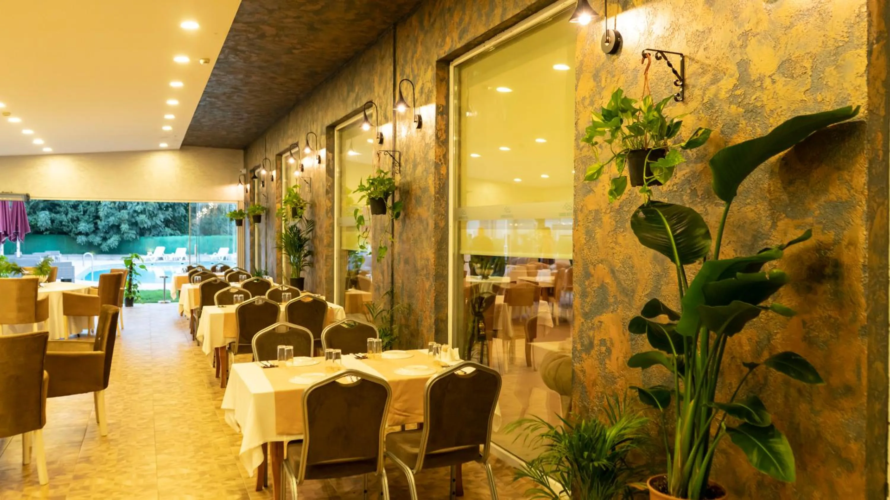Restaurant/places to eat in MOX Hotel Wellness & Spa