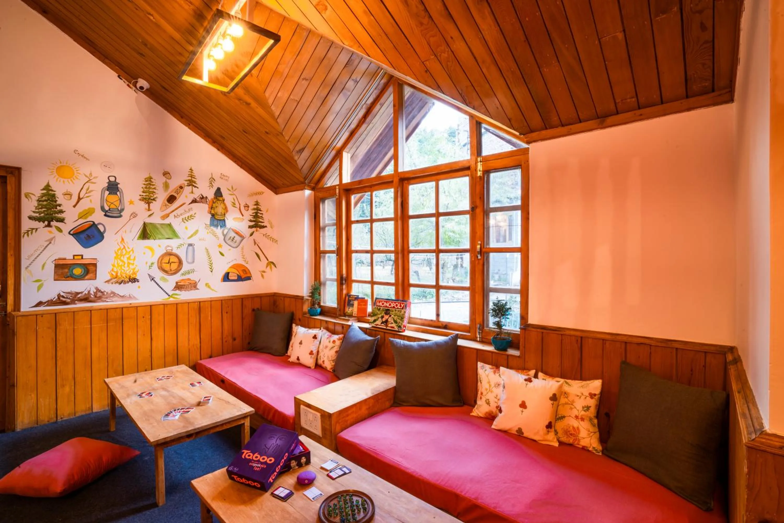 Living room in Zen Manali by Keekoo Stays