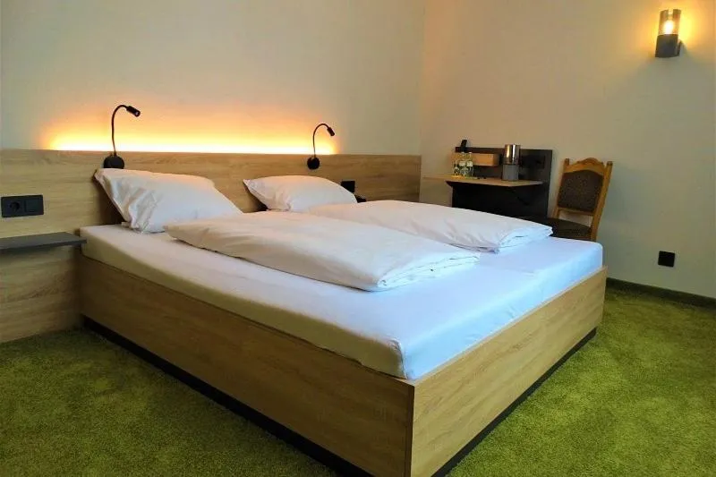 air conditioner, Bed in Hotel Sewenig