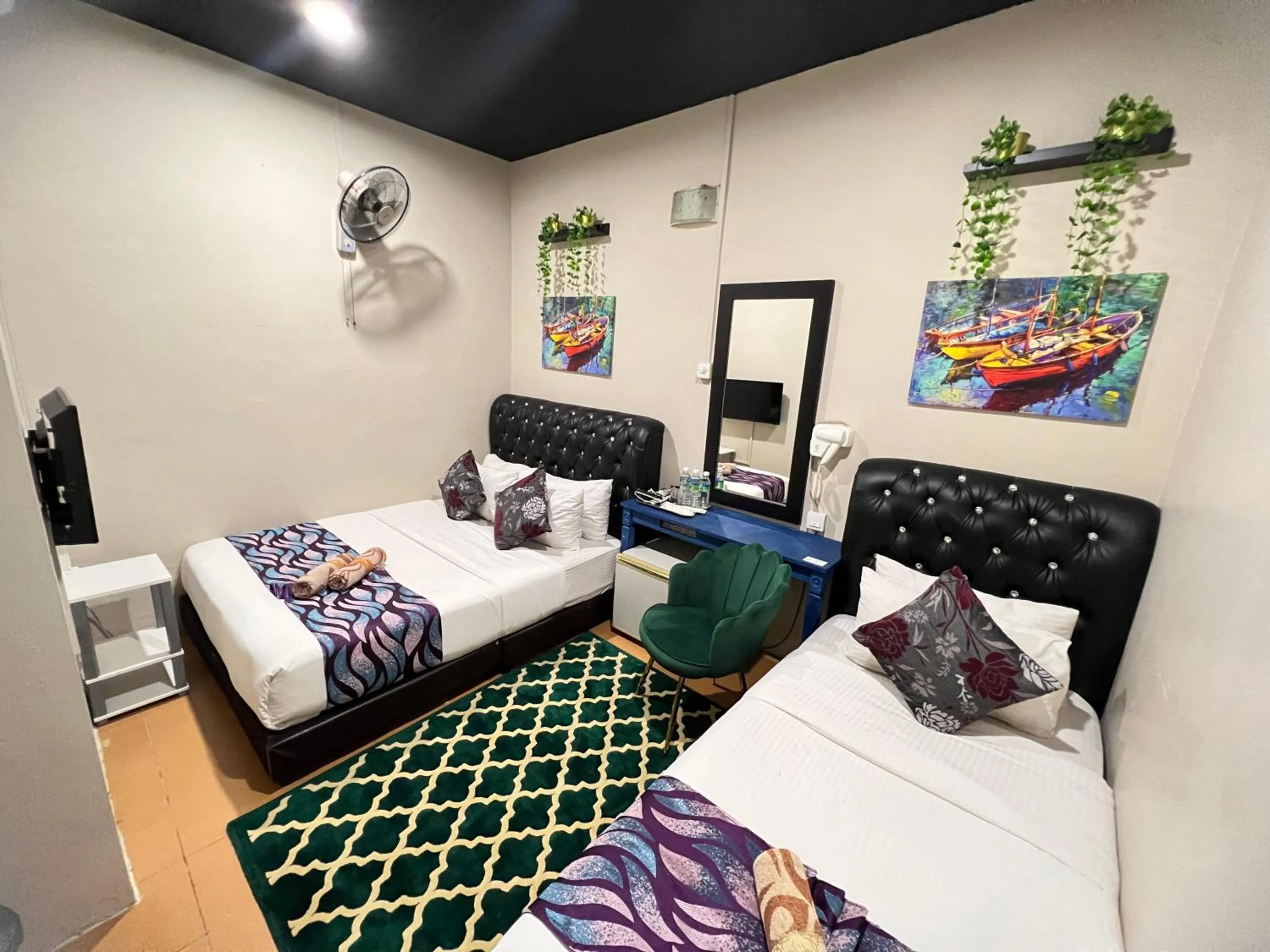 Bed in Ghazrins Garuda JB